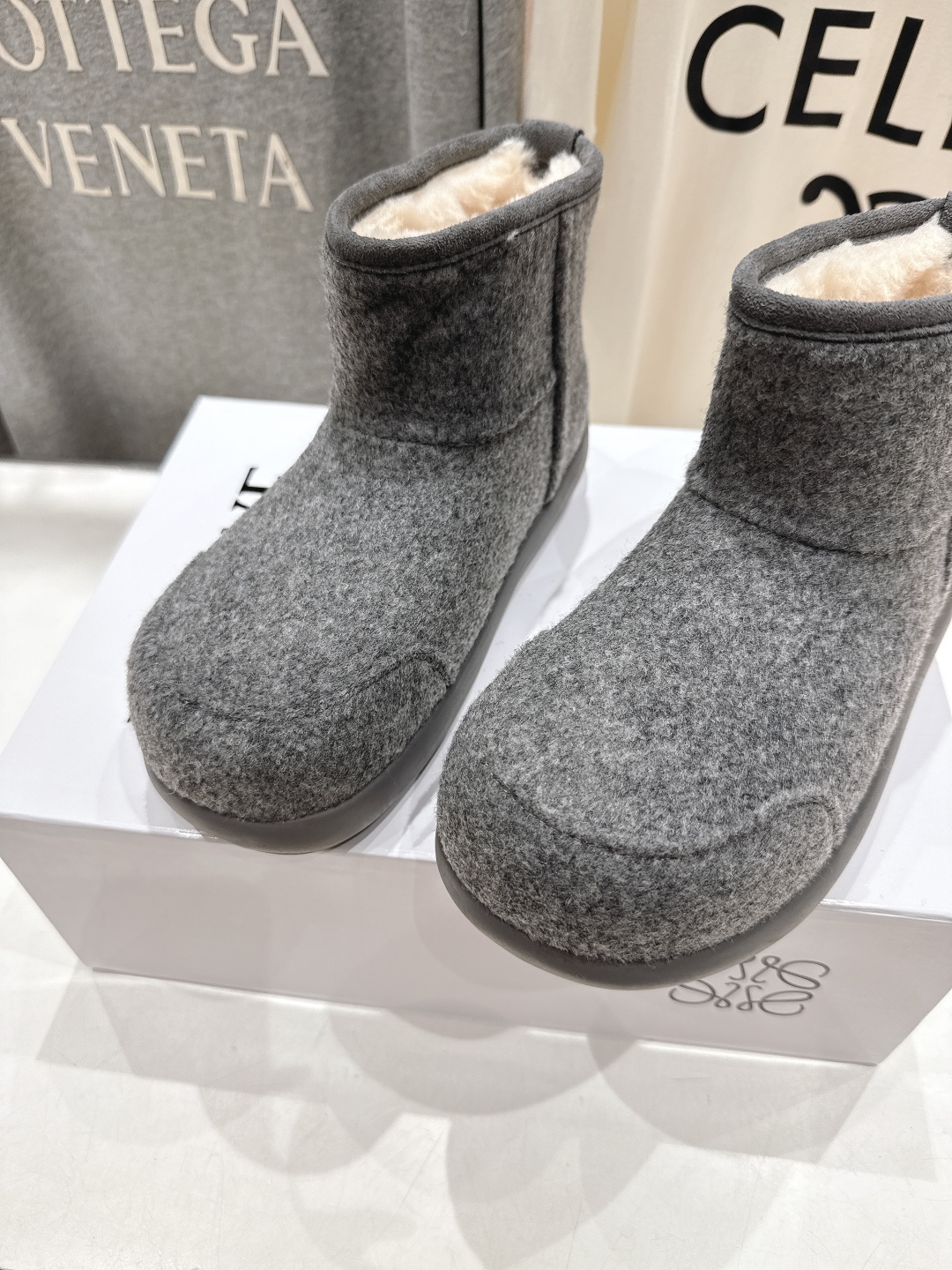 高版本出厂 Loewe/罗意威F036 25ss冬季最新皮毛一体雪地靴羊毛靴短靴原版购入开发 顶级版本 