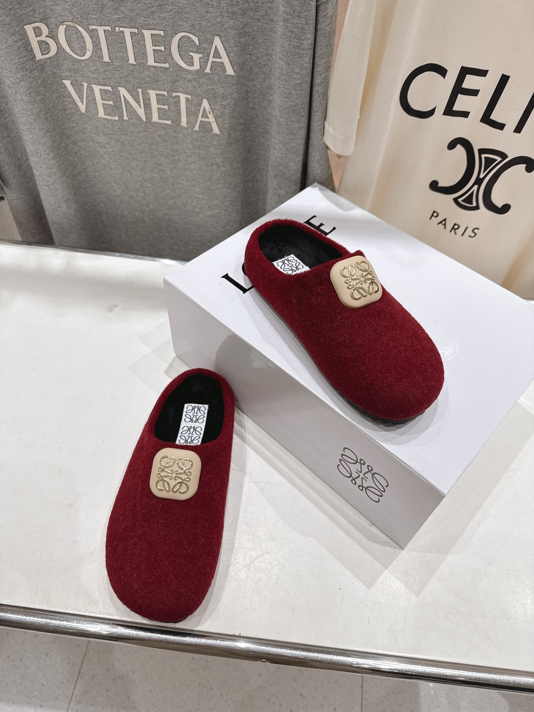 高版本出厂 LOEWE/罗意威F036 2025ss秋冬新款一脚蹬勃肯半包拖鞋 舒适度极高，非常具有辨识
