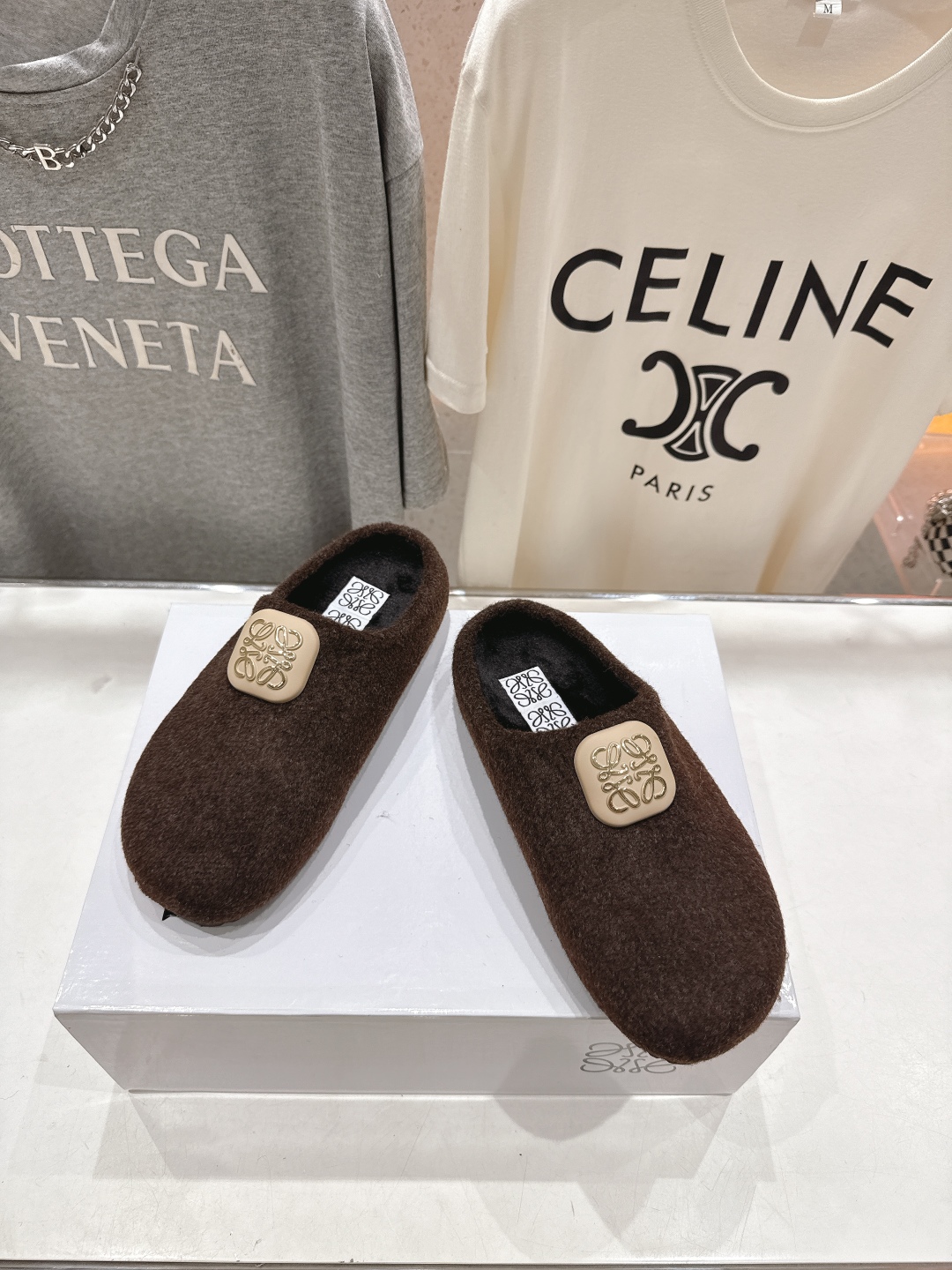 高版本出厂 LOEWE/罗意威F036 2025ss秋冬新款一脚蹬勃肯半包拖鞋 舒适度极高，非常具有辨识