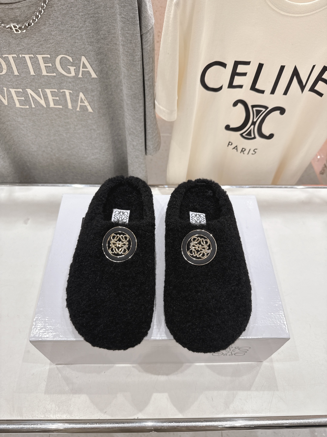 高版本出厂 LOEWE/罗意威F036 2025ss秋冬新款一脚蹬勃肯半包毛毛拖鞋 进口羊羔毛材质 舒适