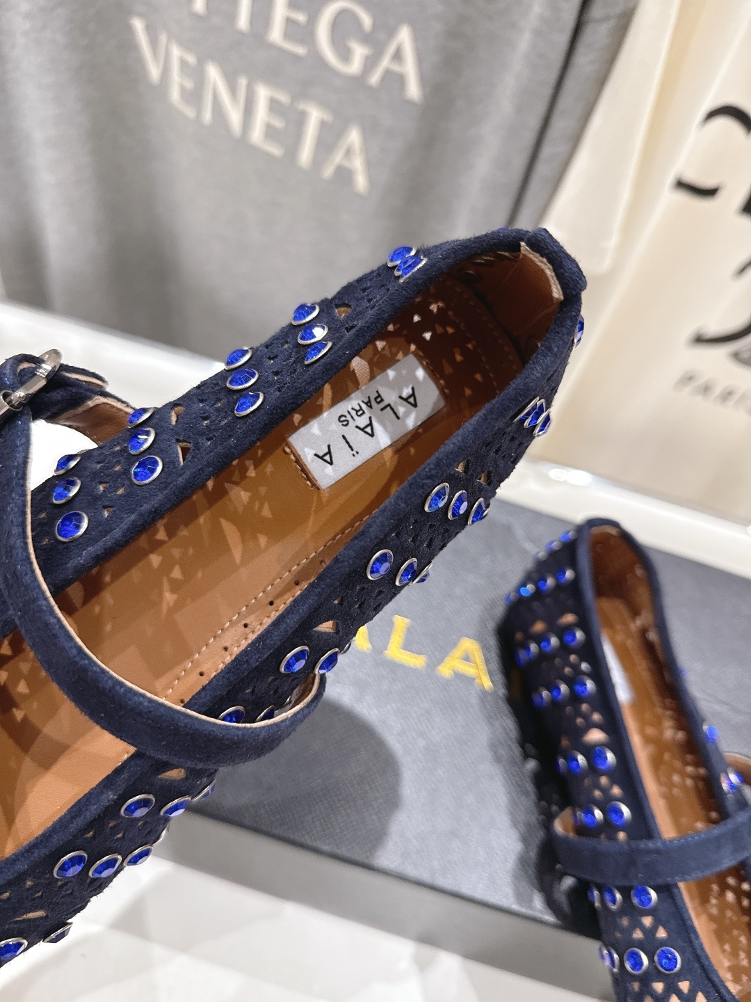 高版本出厂 独家新品 Alaia 阿莱亚F016 2025ss/走秀款带钻平底玛丽珍芭蕾舞鞋 最近超火的