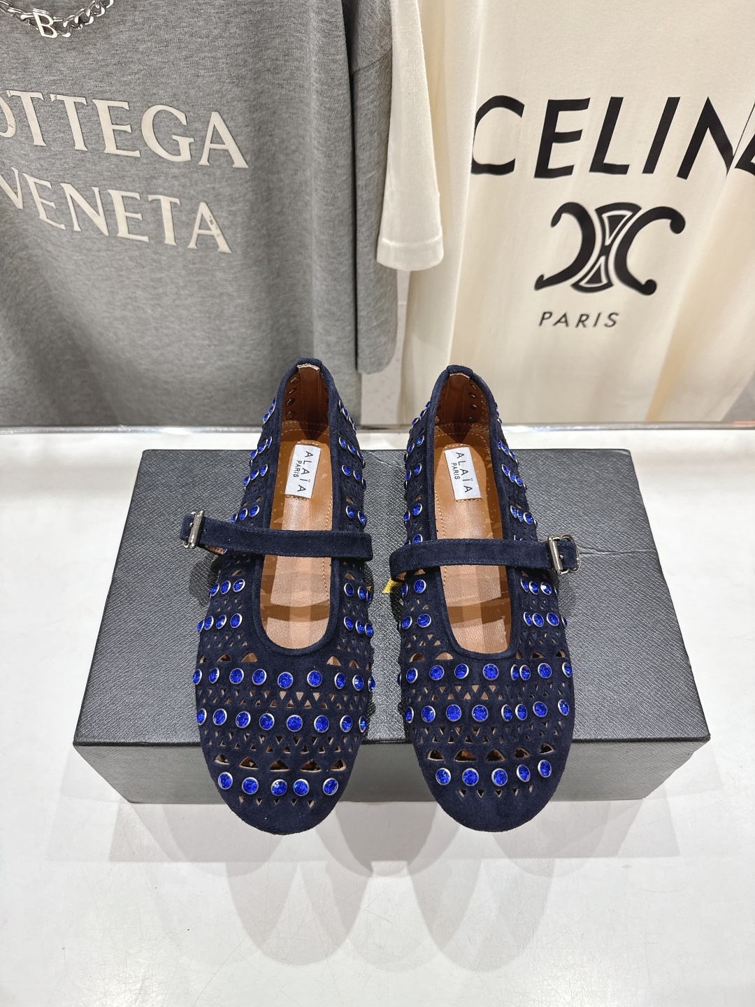 高版本出厂 独家新品 Alaia 阿莱亚F016 2025ss/走秀款带钻平底玛丽珍芭蕾舞鞋 最近超火的