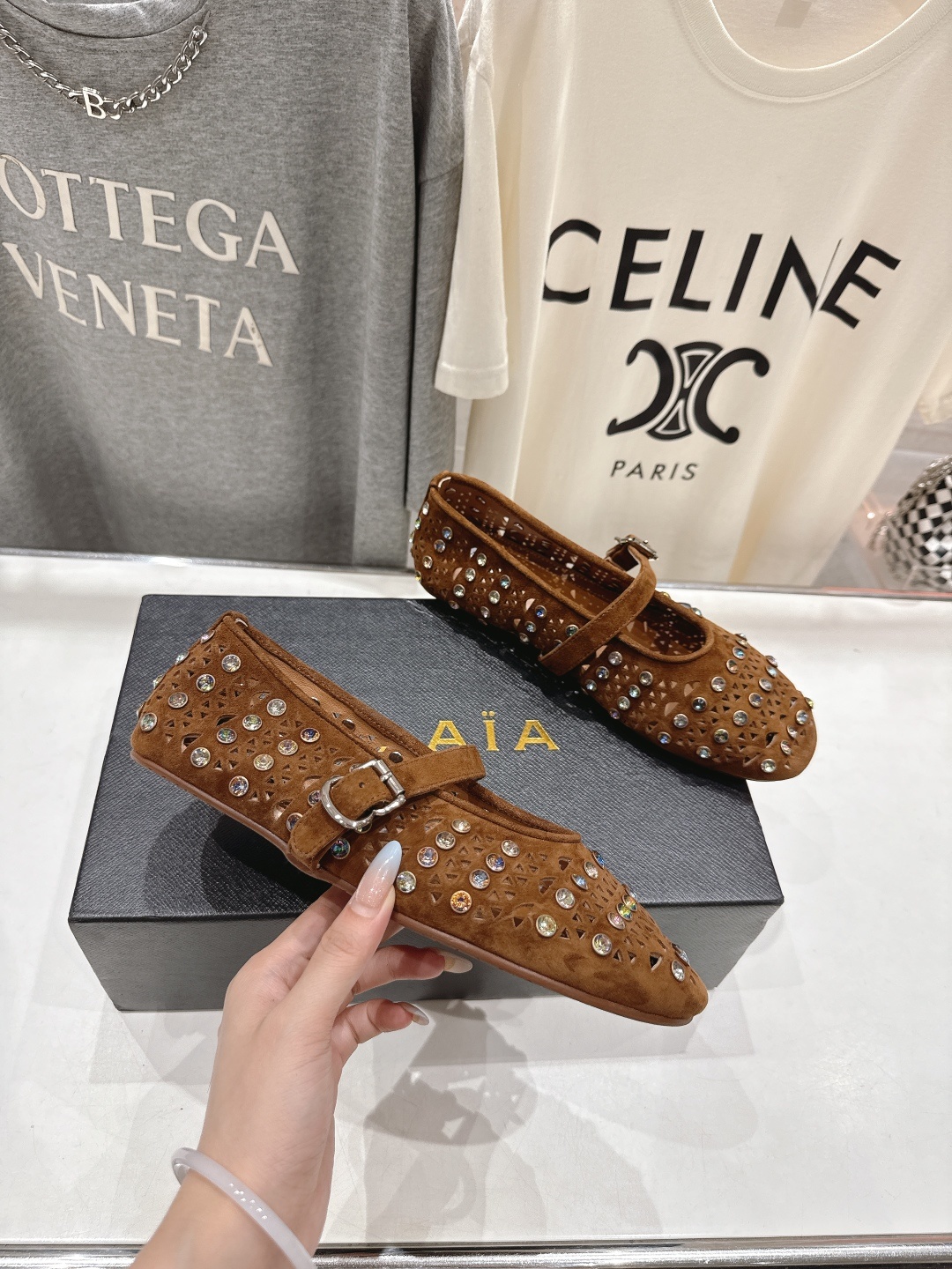 高版本出厂 独家新品 Alaia 阿莱亚F016 2025ss/走秀款带钻平底玛丽珍芭蕾舞鞋 最近超火的