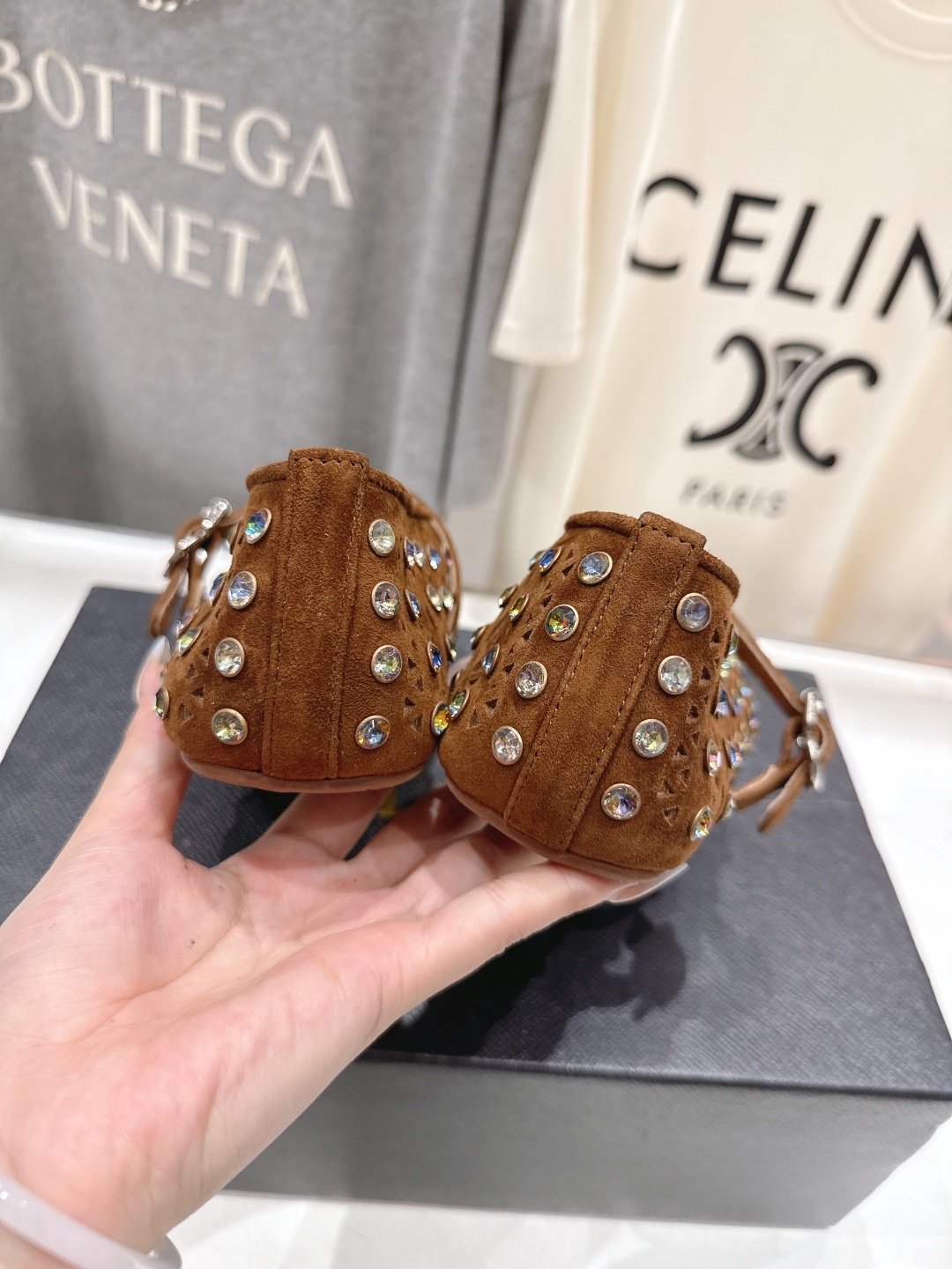 高版本出厂 独家新品 Alaia 阿莱亚F016 2025ss/走秀款带钻平底玛丽珍芭蕾舞鞋 最近超火的