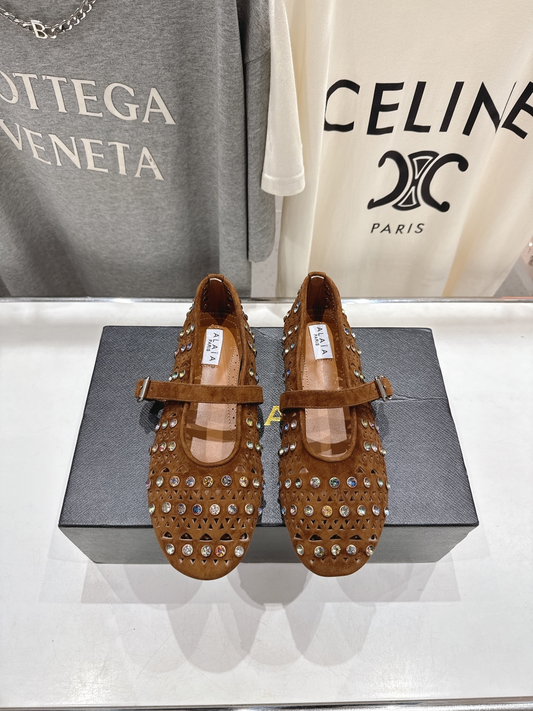 高版本出厂 独家新品 Alaia 阿莱亚F016 2025ss/走秀款带钻平底玛丽珍芭蕾舞鞋 最近超火的