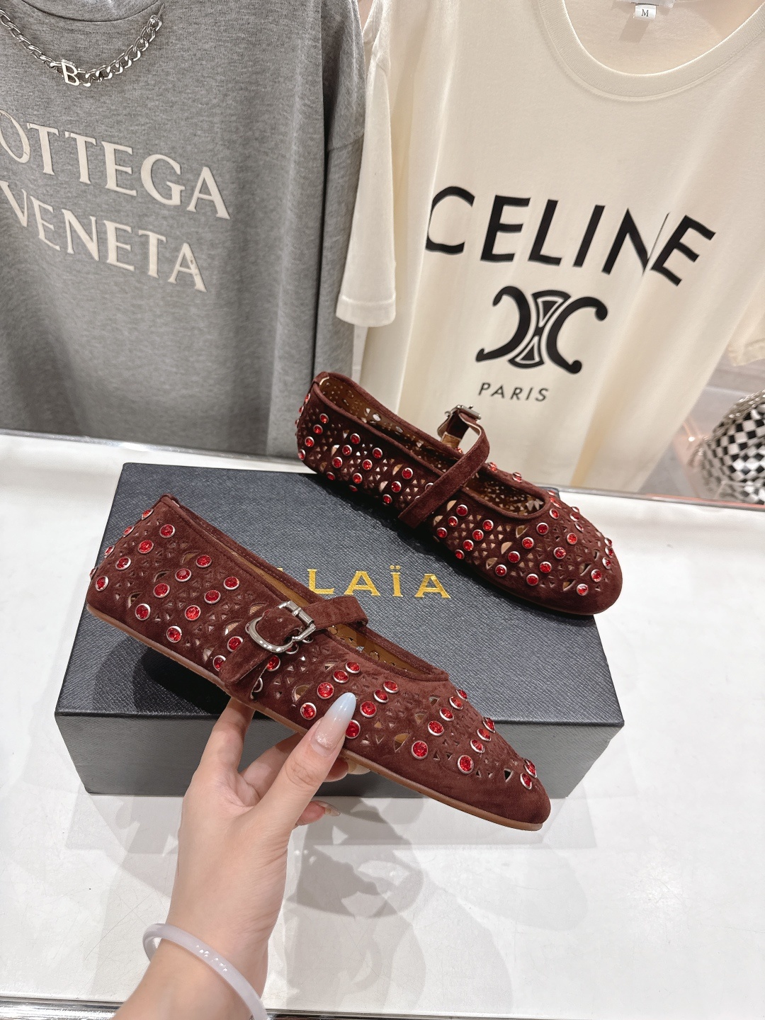 高版本出厂 独家新品 Alaia 阿莱亚F016 2025ss/走秀款带钻平底玛丽珍芭蕾舞鞋 最近超火的