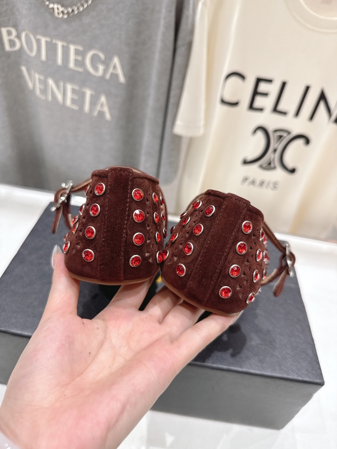 高版本出厂 独家新品 Alaia 阿莱亚F016 2025ss/走秀款带钻平底玛丽珍芭蕾舞鞋 最近超火的