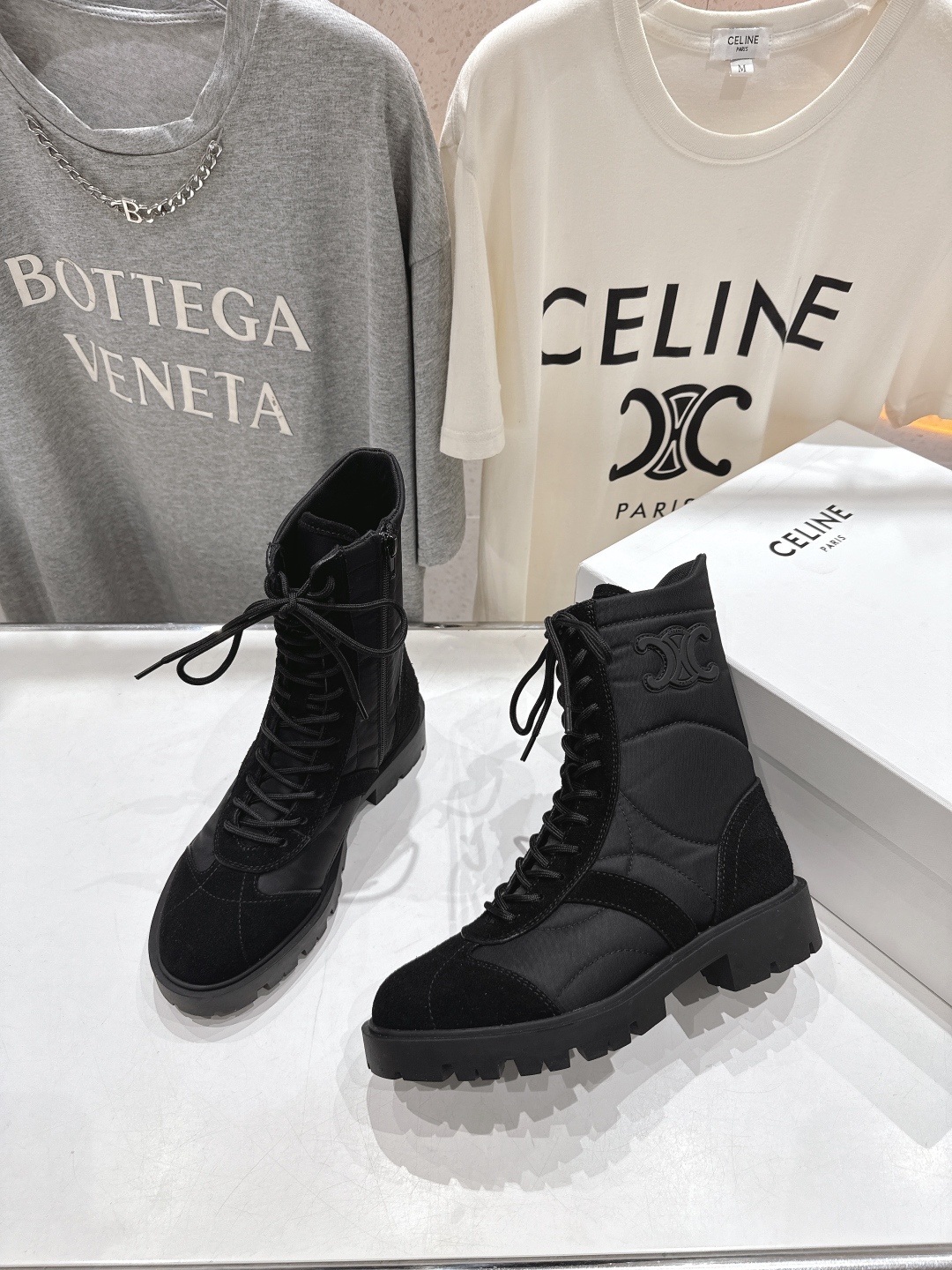 高版本出厂 CELINE*赛琳F041 2025ss新款复古系带厚底中短靴马丁靴骑士靴网红爆款来袭!各大