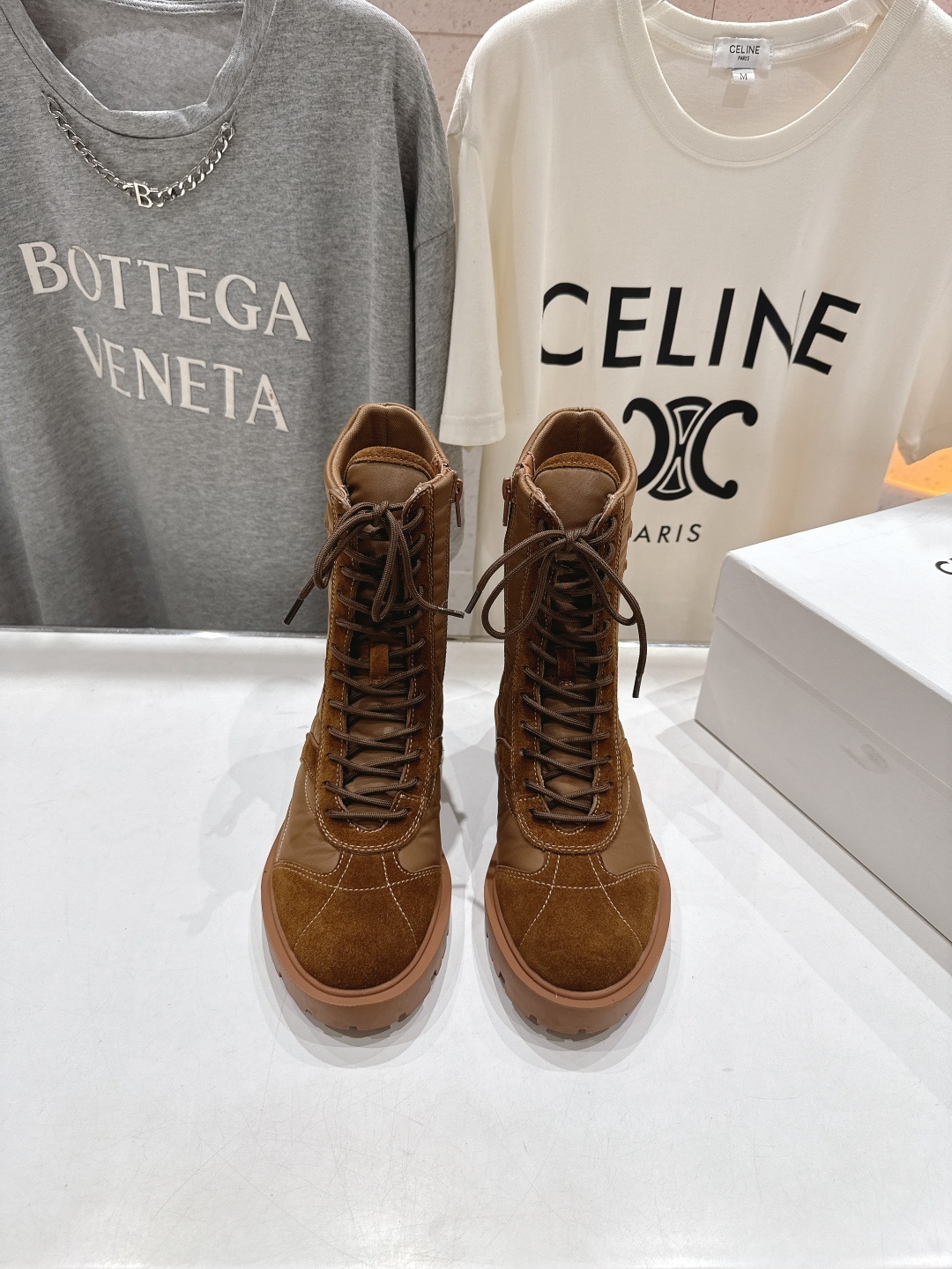 高版本出厂 CELINE*赛琳F041 2025ss新款复古系带厚底中短靴马丁靴骑士靴网红爆款来袭!各大