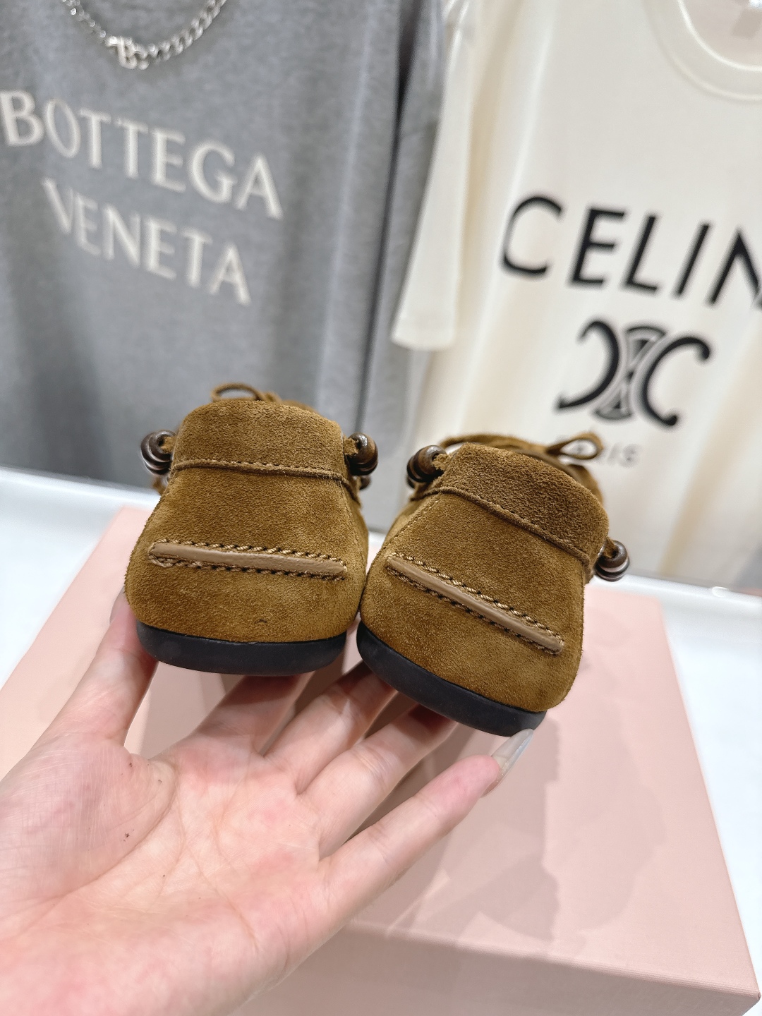 高版本出厂 MiuMiu/缪缪F029 25ss秋冬新款手工串珠流苏一脚蹬驾车鞋乐福鞋休闲单鞋这款永不过