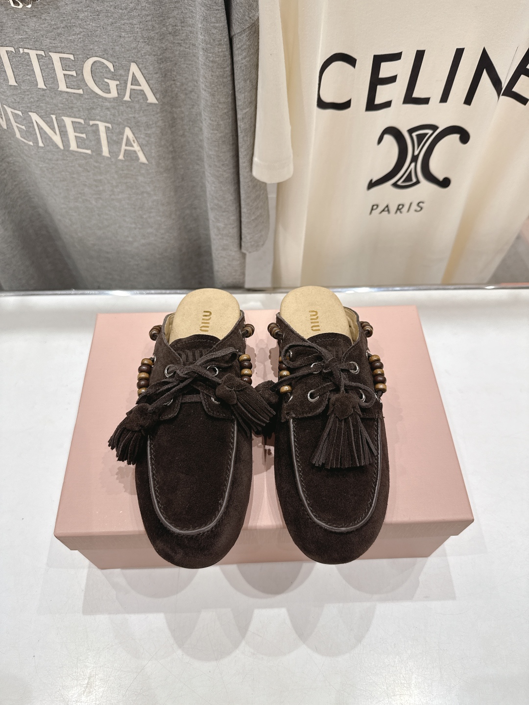 高版本出厂 半拖 MiuMiu/缪缪F029 25ss秋冬新款手工串珠流苏一脚蹬半包乐福鞋休闲单鞋这款永