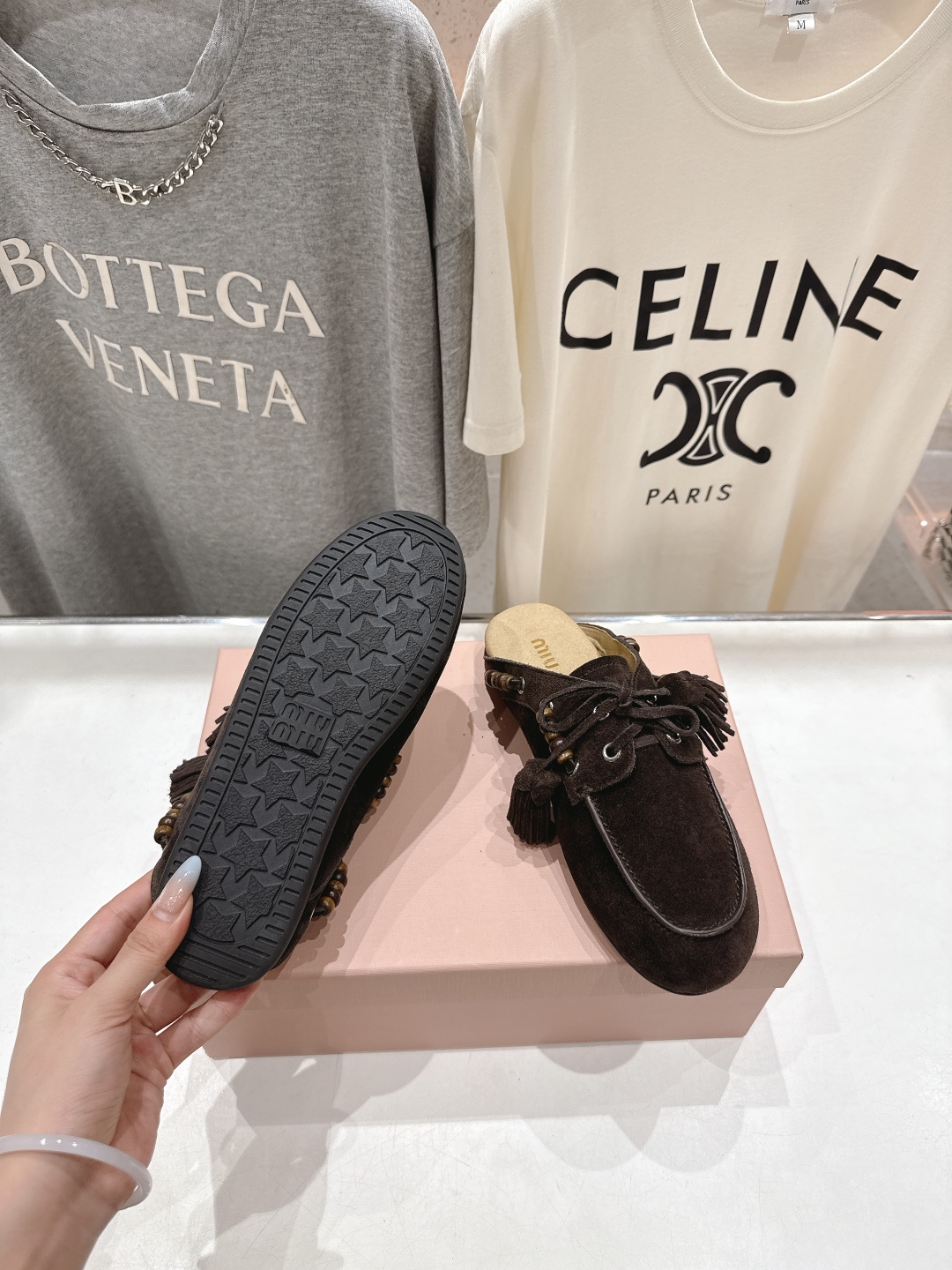 高版本出厂 半拖 MiuMiu/缪缪F029 25ss秋冬新款手工串珠流苏一脚蹬半包乐福鞋休闲单鞋这款永