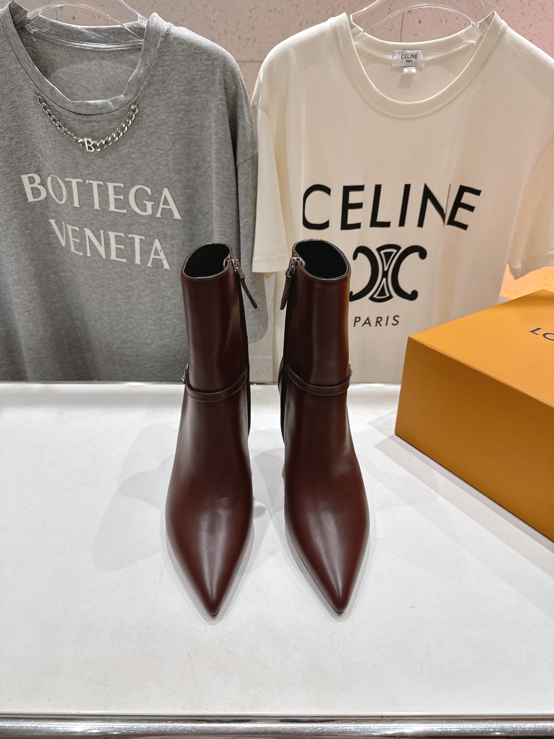 高版本出厂 LOUIS VUITTON 25ss LV驴牌秋冬新款高跟短靴楦型百搭瘦脚yyds.造型立体