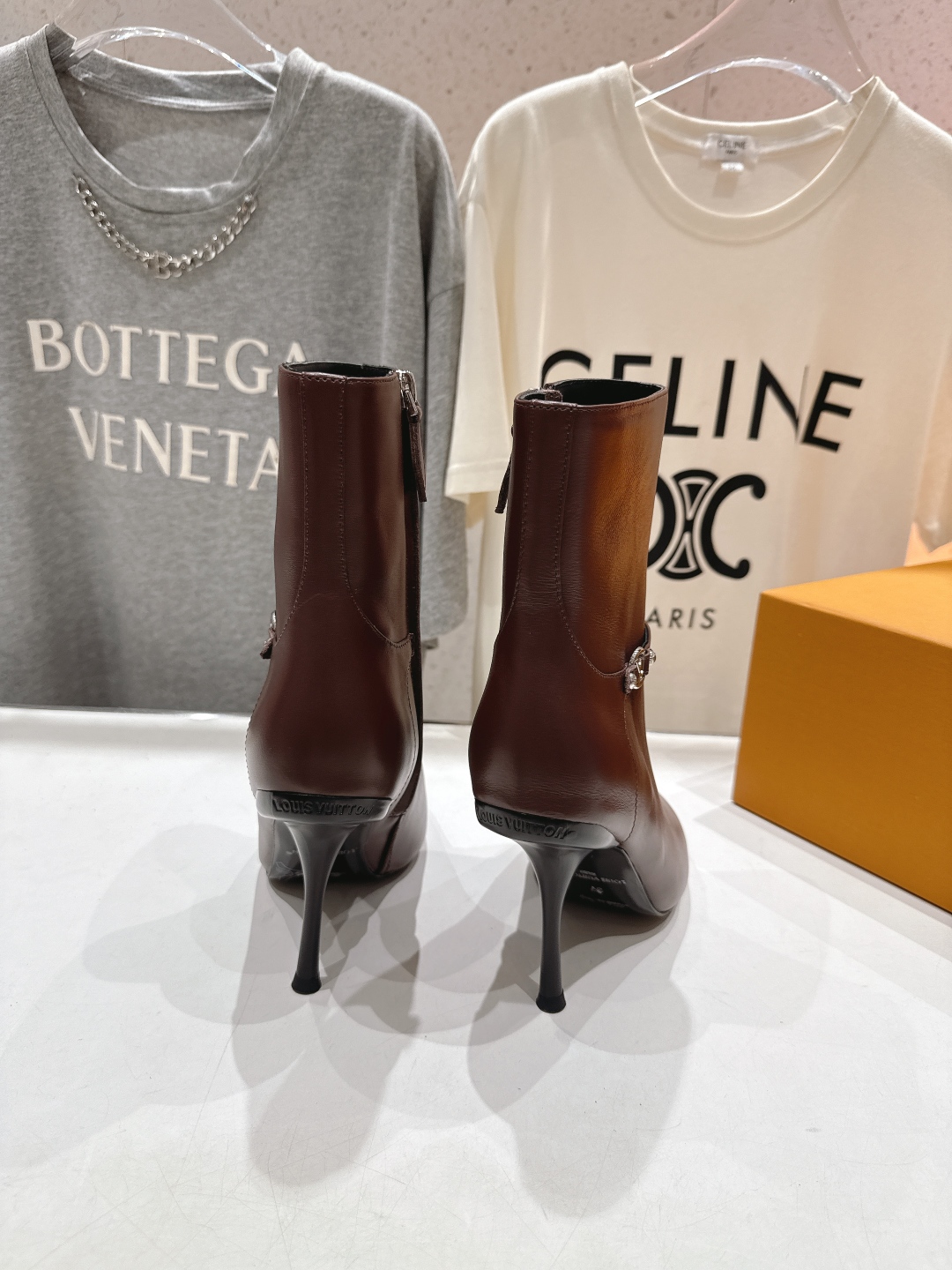 高版本出厂 LOUIS VUITTON 25ss LV驴牌秋冬新款高跟短靴楦型百搭瘦脚yyds.造型立体