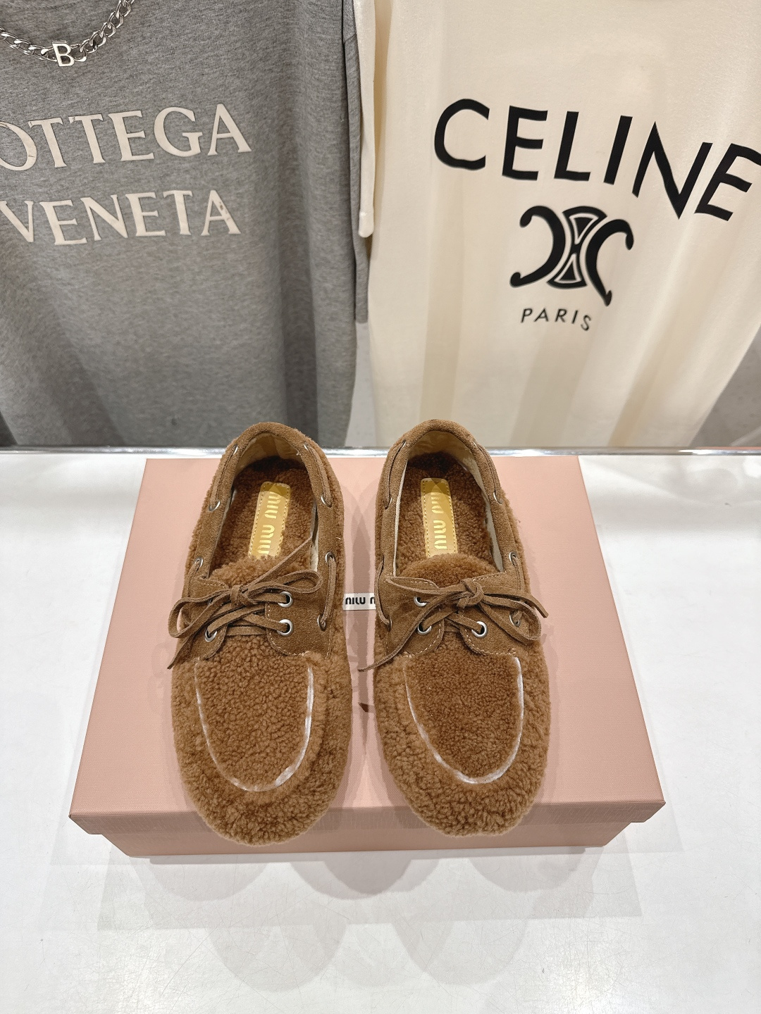 高版本出厂 MiuMiu/缪缪F027 2025ss秋冬走秀款一脚蹬驾车鞋加毛乐福鞋毛毛鞋这款永不过时的