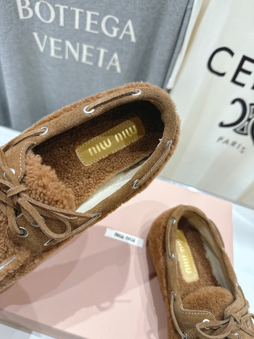 高版本出厂 MiuMiu/缪缪F027 2025ss秋冬走秀款一脚蹬驾车鞋加毛乐福鞋毛毛鞋这款永不过时的