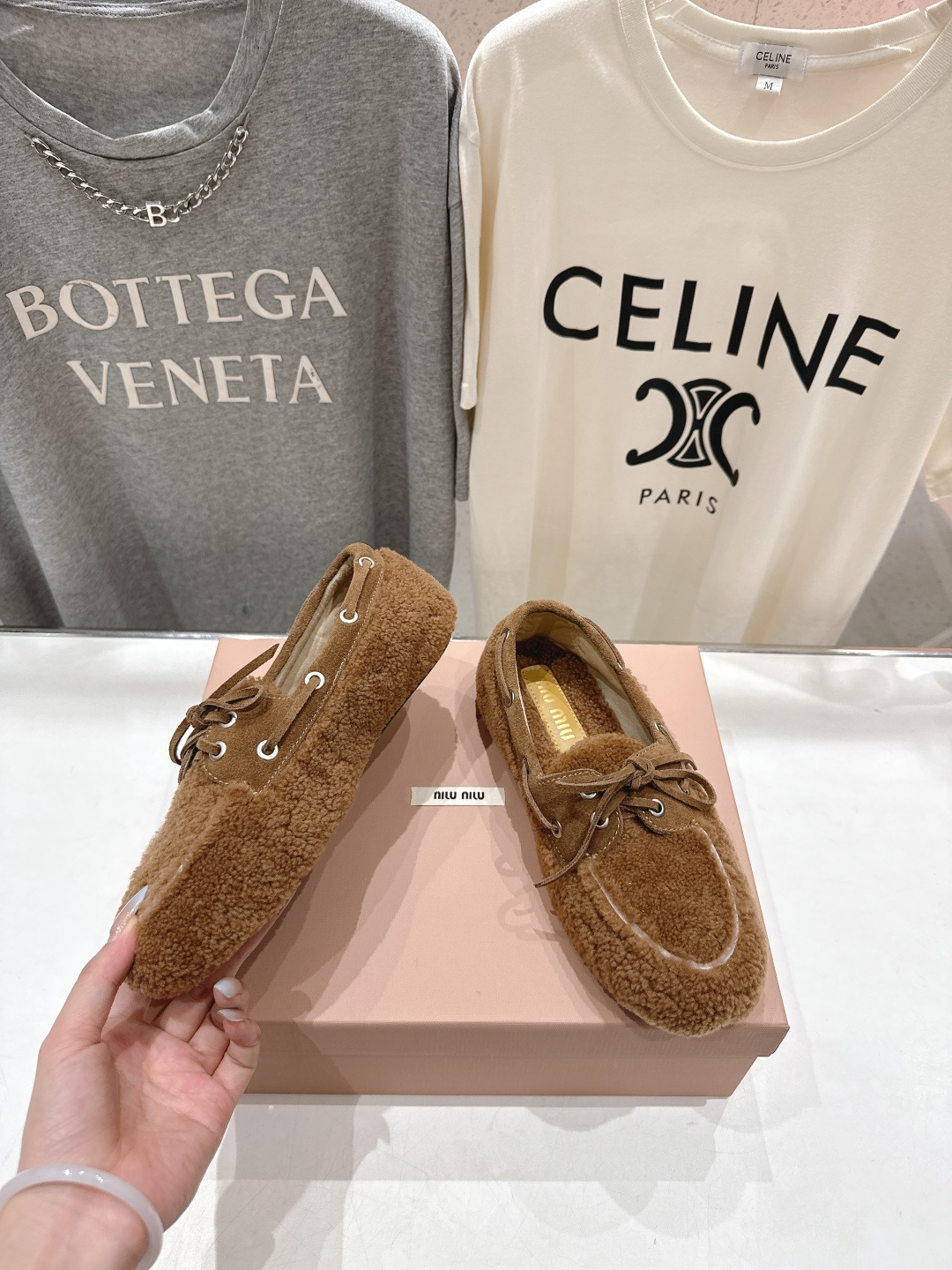 高版本出厂 MiuMiu/缪缪F027 2025ss秋冬走秀款一脚蹬驾车鞋加毛乐福鞋毛毛鞋这款永不过时的