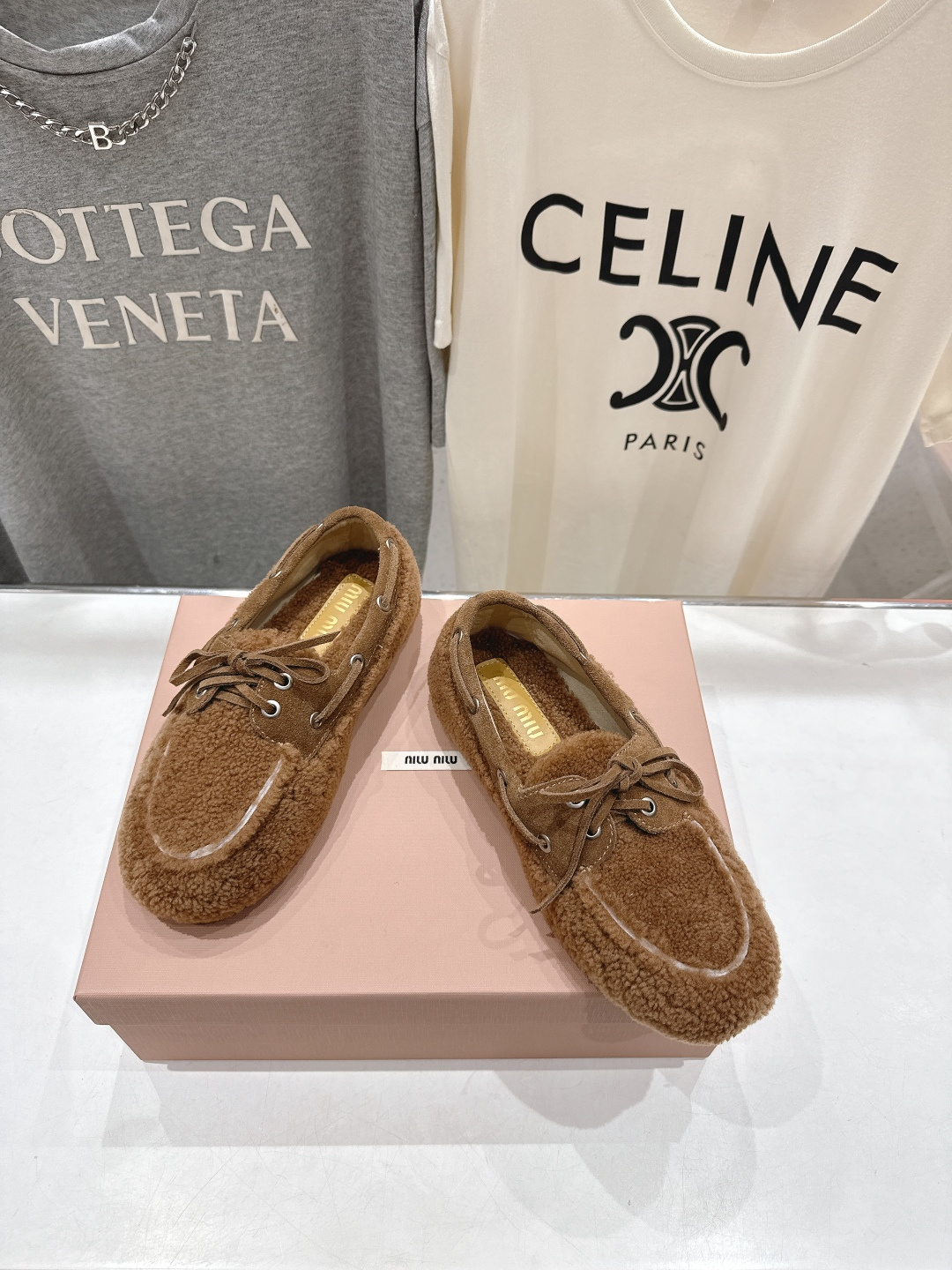 高版本出厂 MiuMiu/缪缪F027 2025ss秋冬走秀款一脚蹬驾车鞋加毛乐福鞋毛毛鞋这款永不过时的