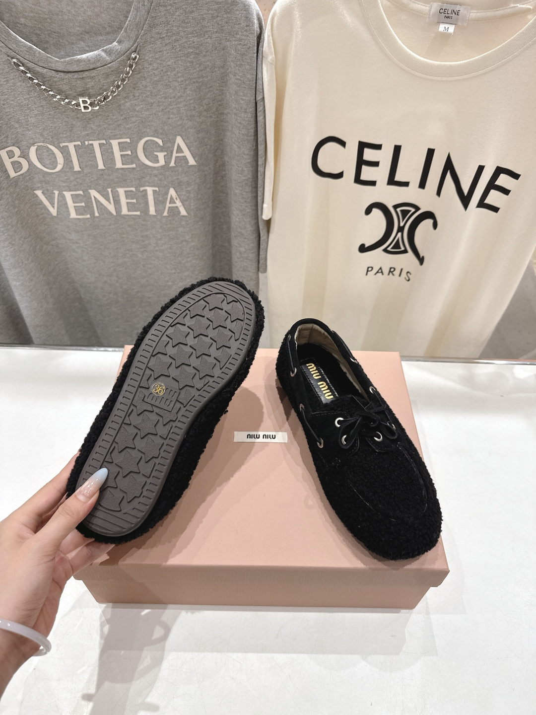 高版本出厂 MiuMiu/缪缪F027 2025ss秋冬走秀款一脚蹬驾车鞋加毛乐福鞋毛毛鞋这款永不过时的