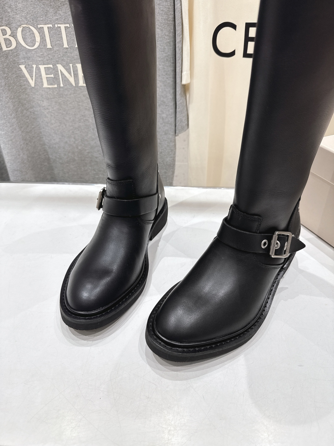 高版本出厂GGDB Golden Goose F028 25ss复古长筒靴骑士靴采用优质真皮制作，质感细