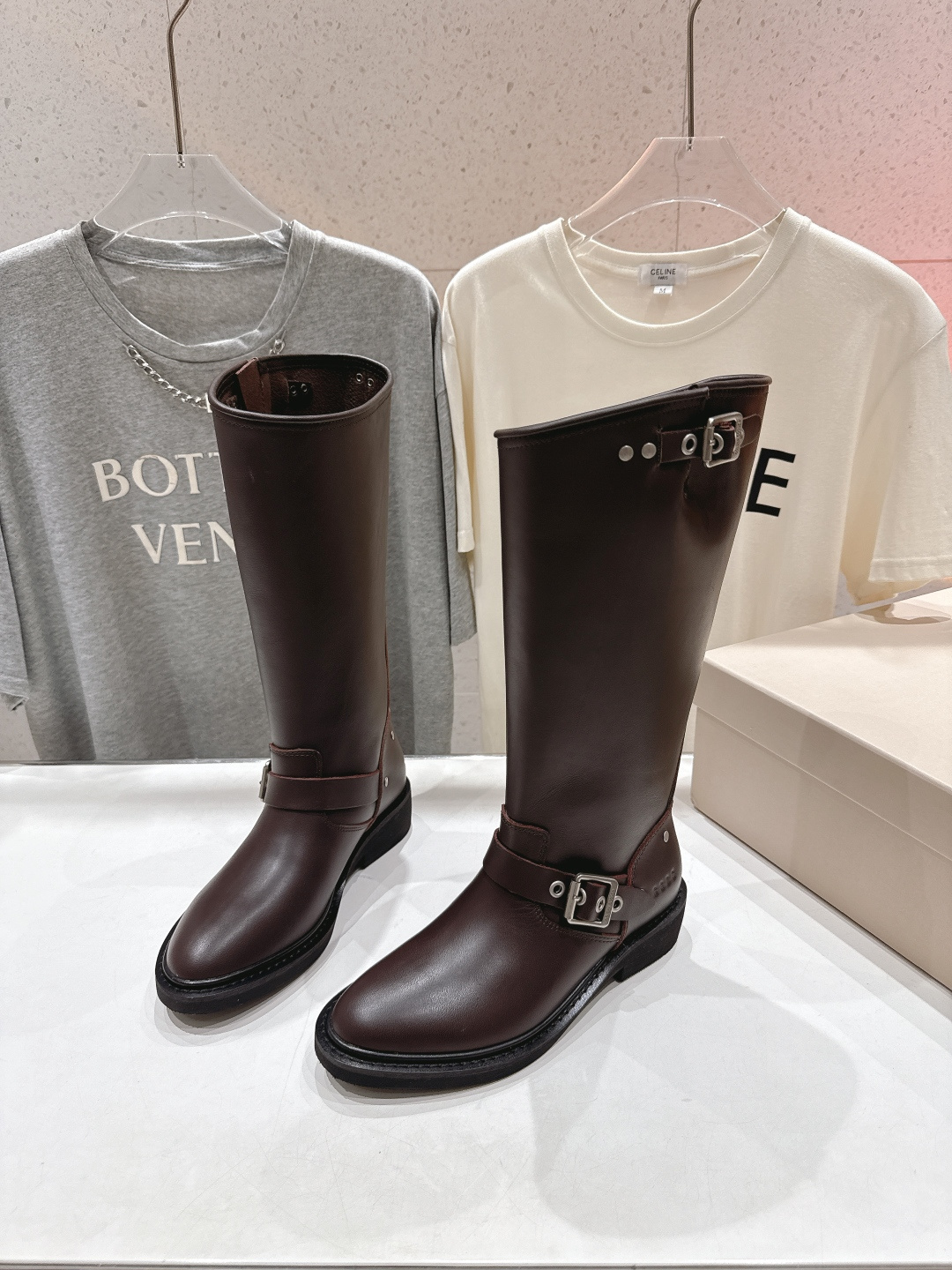 高版本出厂GGDB Golden Goose F028 25ss复古长筒靴骑士靴采用优质真皮制作，质感细