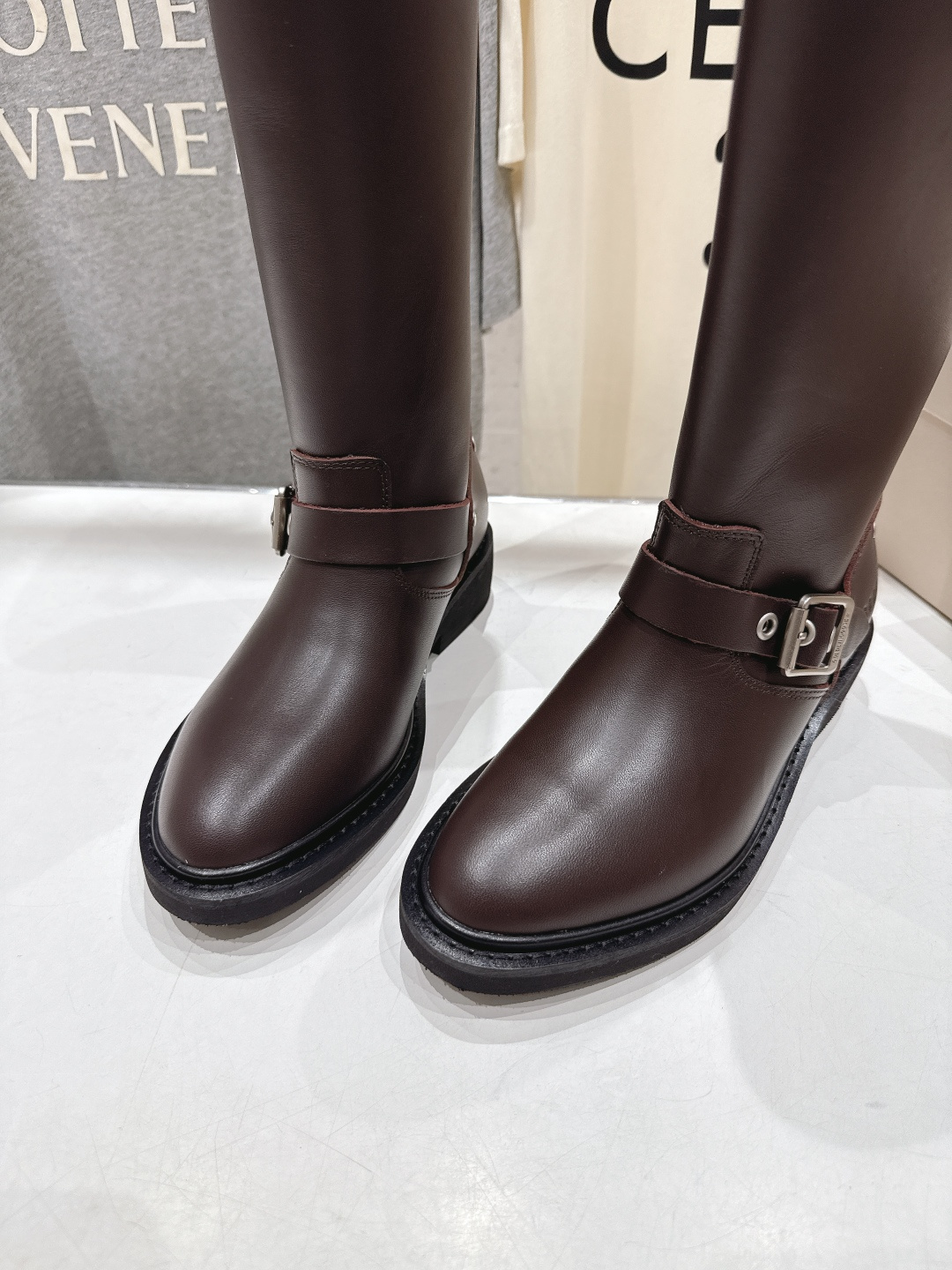 高版本出厂GGDB Golden Goose F028 25ss复古长筒靴骑士靴采用优质真皮制作，质感细