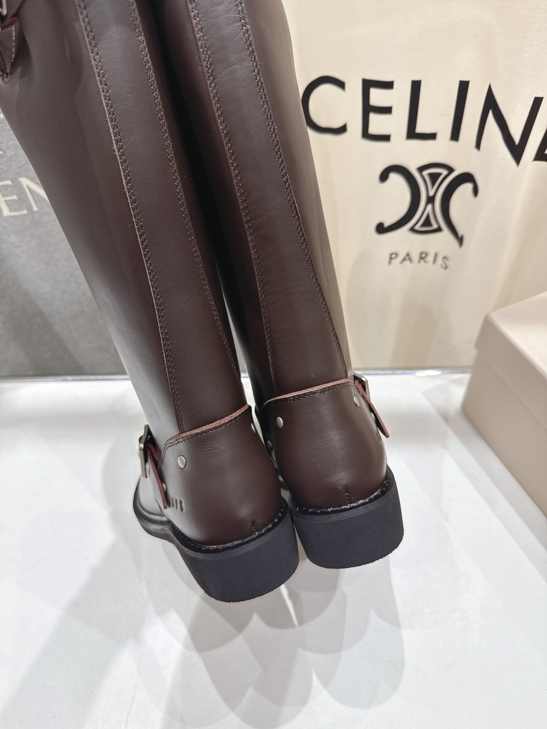 高版本出厂GGDB Golden Goose F028 25ss复古长筒靴骑士靴采用优质真皮制作，质感细