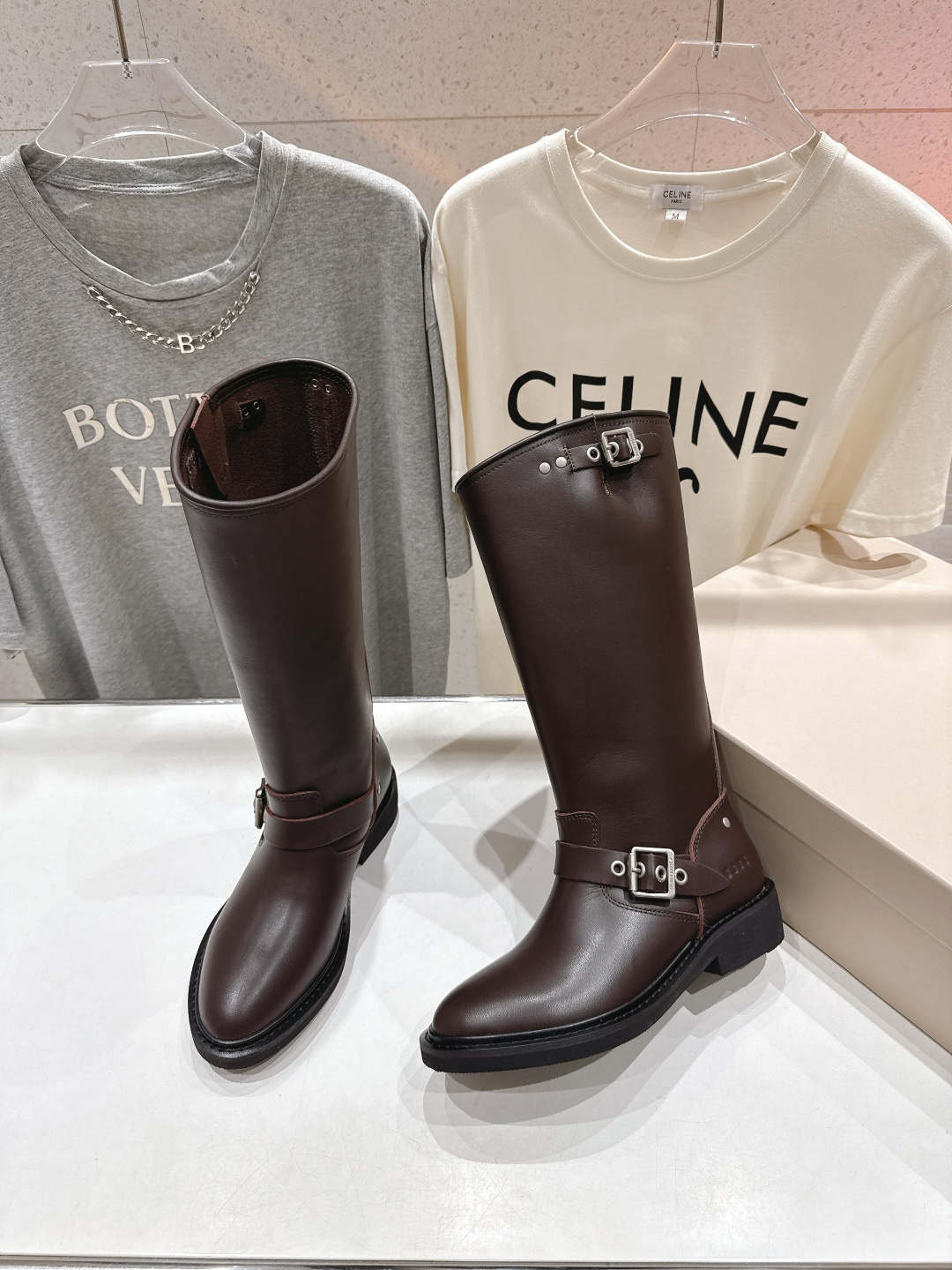 高版本出厂GGDB Golden Goose F028 25ss复古长筒靴骑士靴采用优质真皮制作，质感细