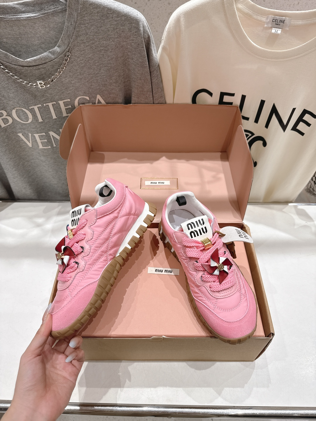 顶级出厂 带飞机盒 MiuMiu/缪缪F028 2025ss最新款厚底休闲运动鞋 阿甘鞋德训鞋休闲**百