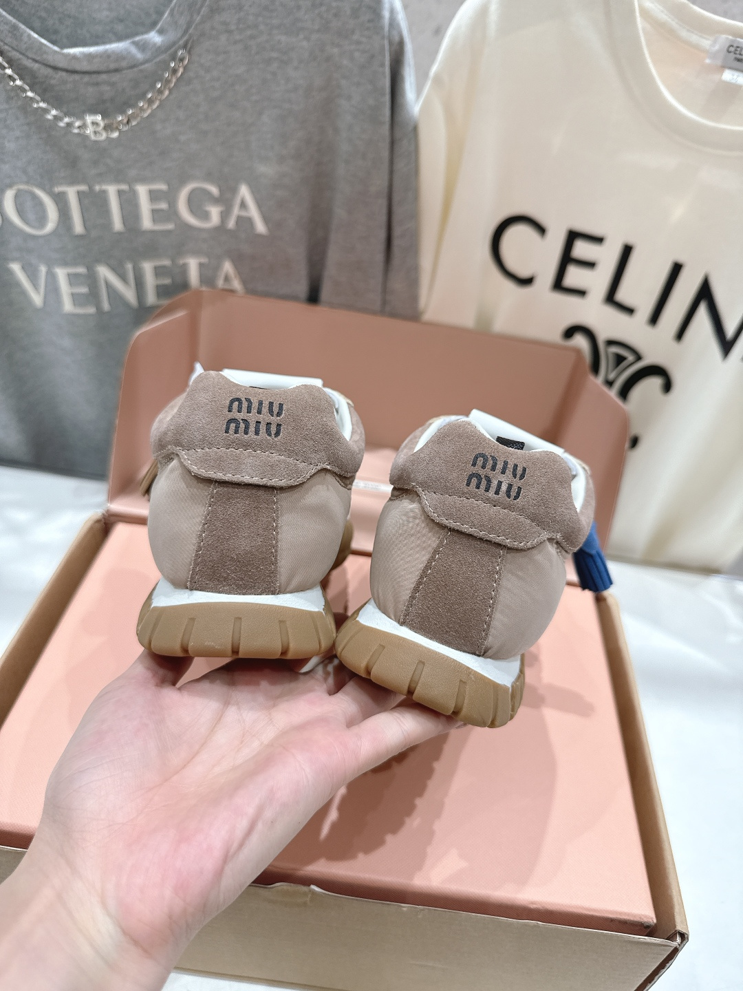 顶级出厂 带飞机盒 MiuMiu/缪缪F028 2025ss最新款厚底休闲运动鞋 阿甘鞋德训鞋休闲**百