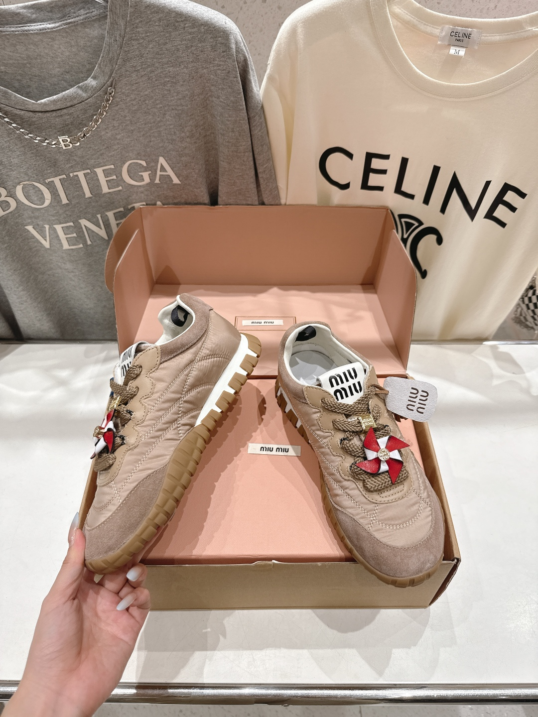 顶级出厂 带飞机盒 MiuMiu/缪缪F028 2025ss最新款厚底休闲运动鞋 阿甘鞋德训鞋休闲**百