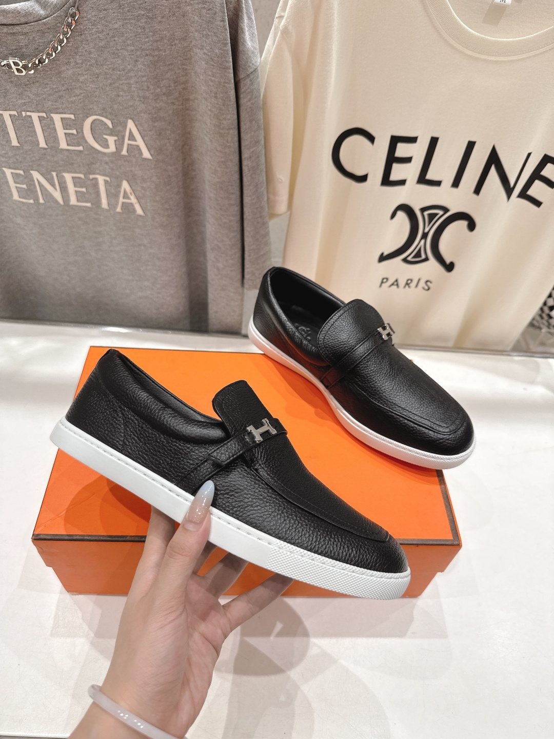 高版本出厂 男码+10 Hermes/爱马仕H家F056 2025ss新品情侣款休闲鞋乐福鞋经典休闲风格