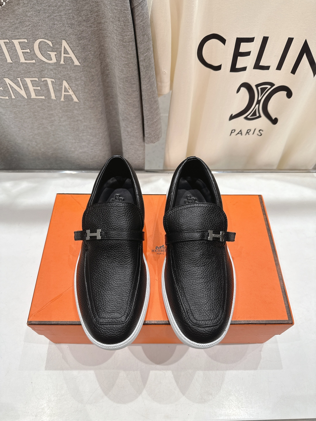 高版本出厂 男码+10 Hermes/爱马仕H家F056 2025ss新品情侣款休闲鞋乐福鞋经典休闲风格