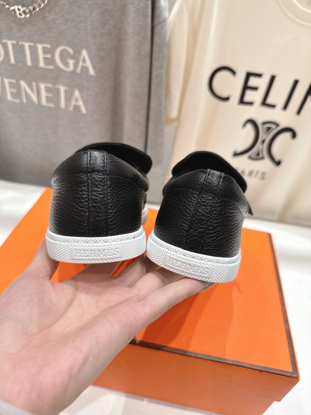 高版本出厂 男码+10 Hermes/爱马仕H家F056 2025ss新品情侣款休闲鞋乐福鞋经典休闲风格