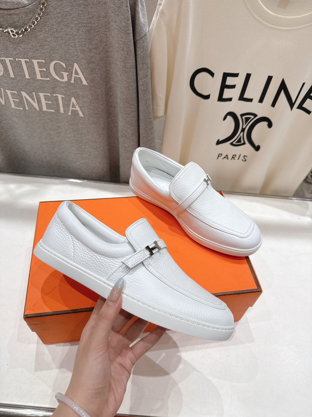 高版本出厂 男码+10 Hermes/爱马仕H家F056 2025ss新品情侣款休闲鞋乐福鞋经典休闲风格