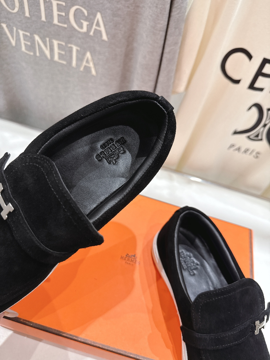 高版本出厂 男码+10 Hermes/爱马仕H家F056 2025ss新品情侣款休闲鞋乐福鞋经典休闲风格