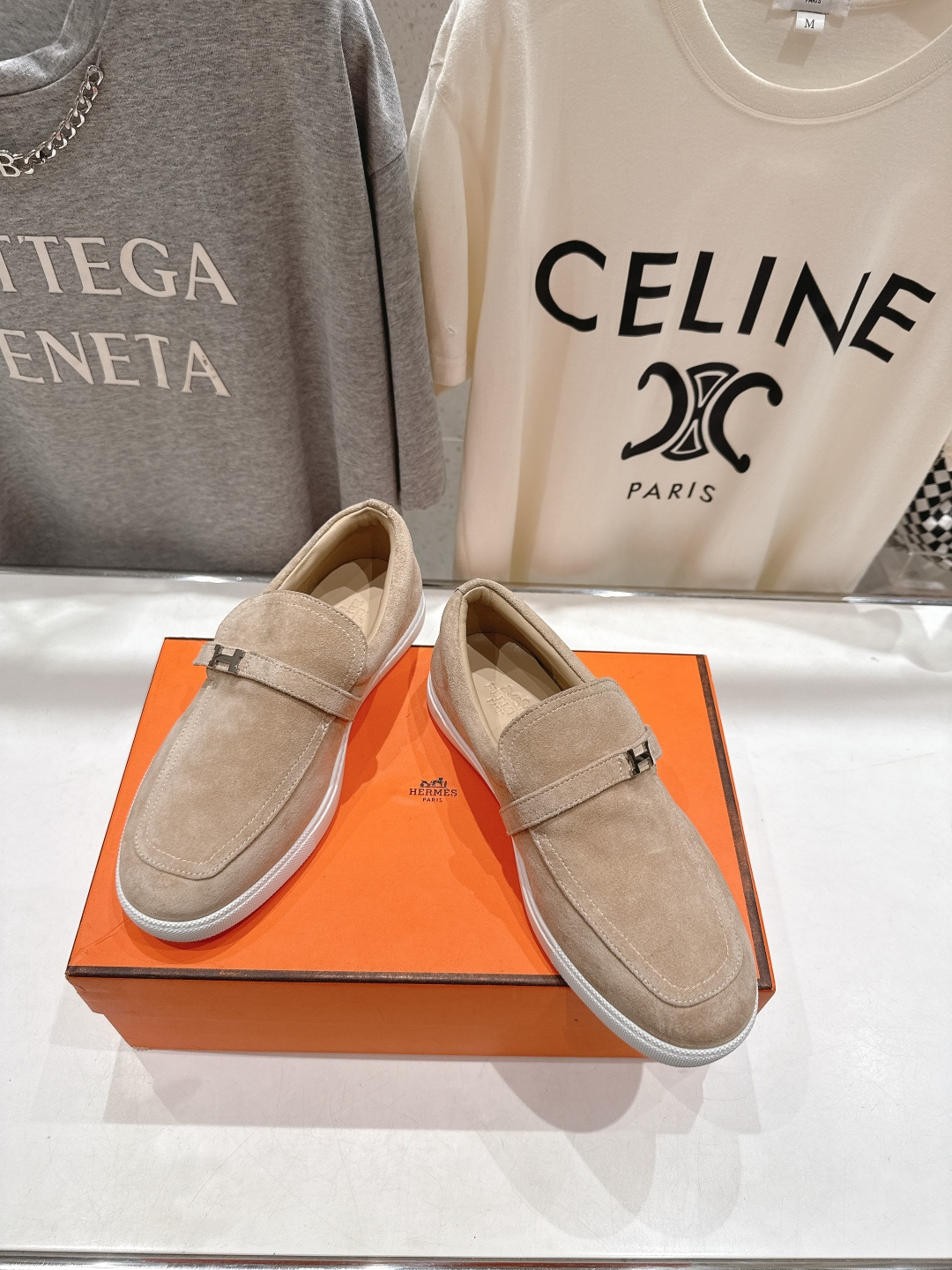 高版本出厂 男码+10 Hermes/爱马仕H家F056 2025ss新品情侣款休闲鞋乐福鞋经典休闲风格