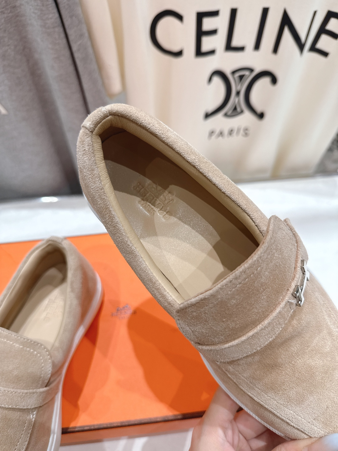 高版本出厂 男码+10 Hermes/爱马仕H家F056 2025ss新品情侣款休闲鞋乐福鞋经典休闲风格