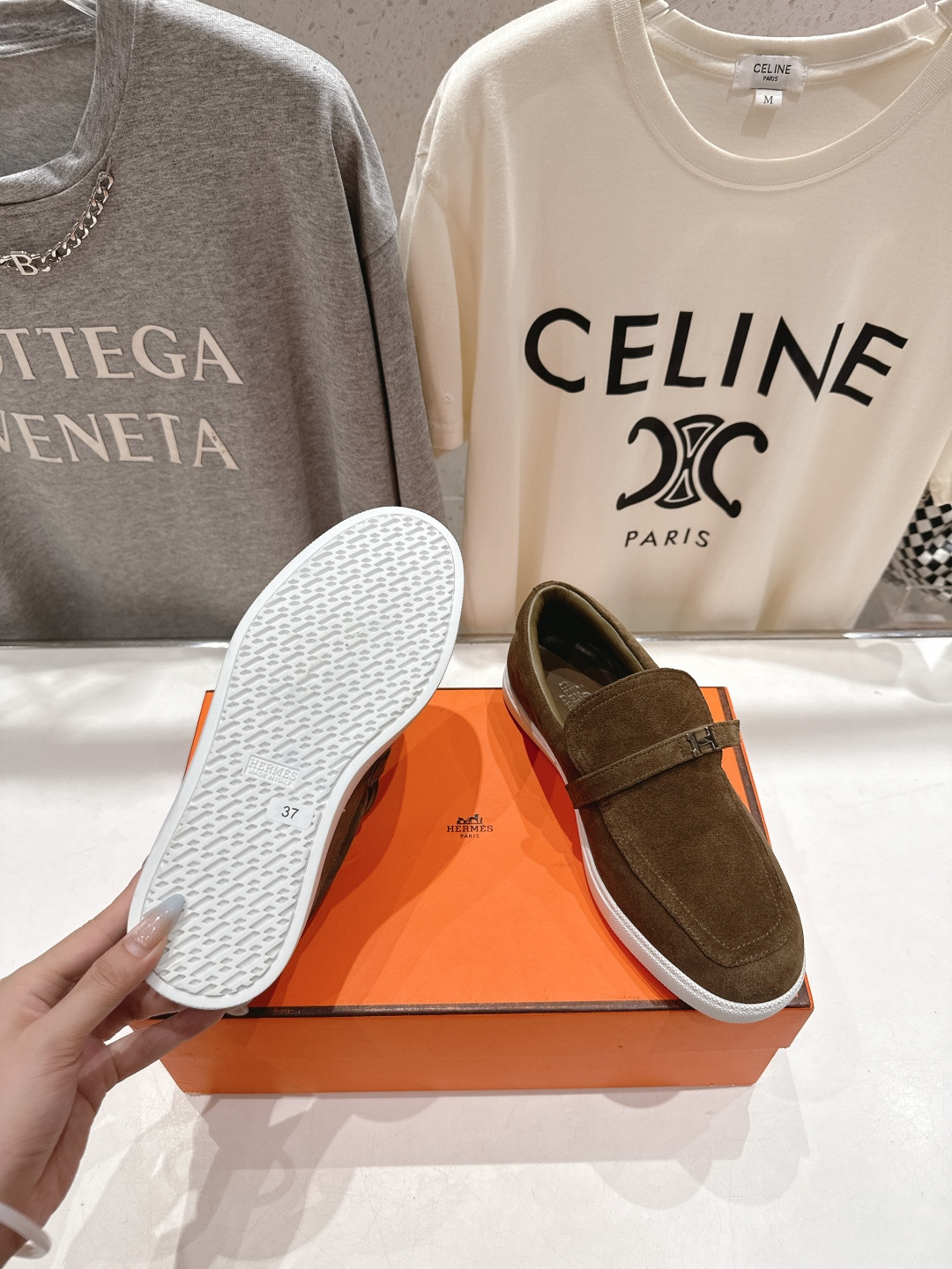 高版本出厂 男码+10 Hermes/爱马仕H家F056 2025ss新品情侣款休闲鞋乐福鞋经典休闲风格