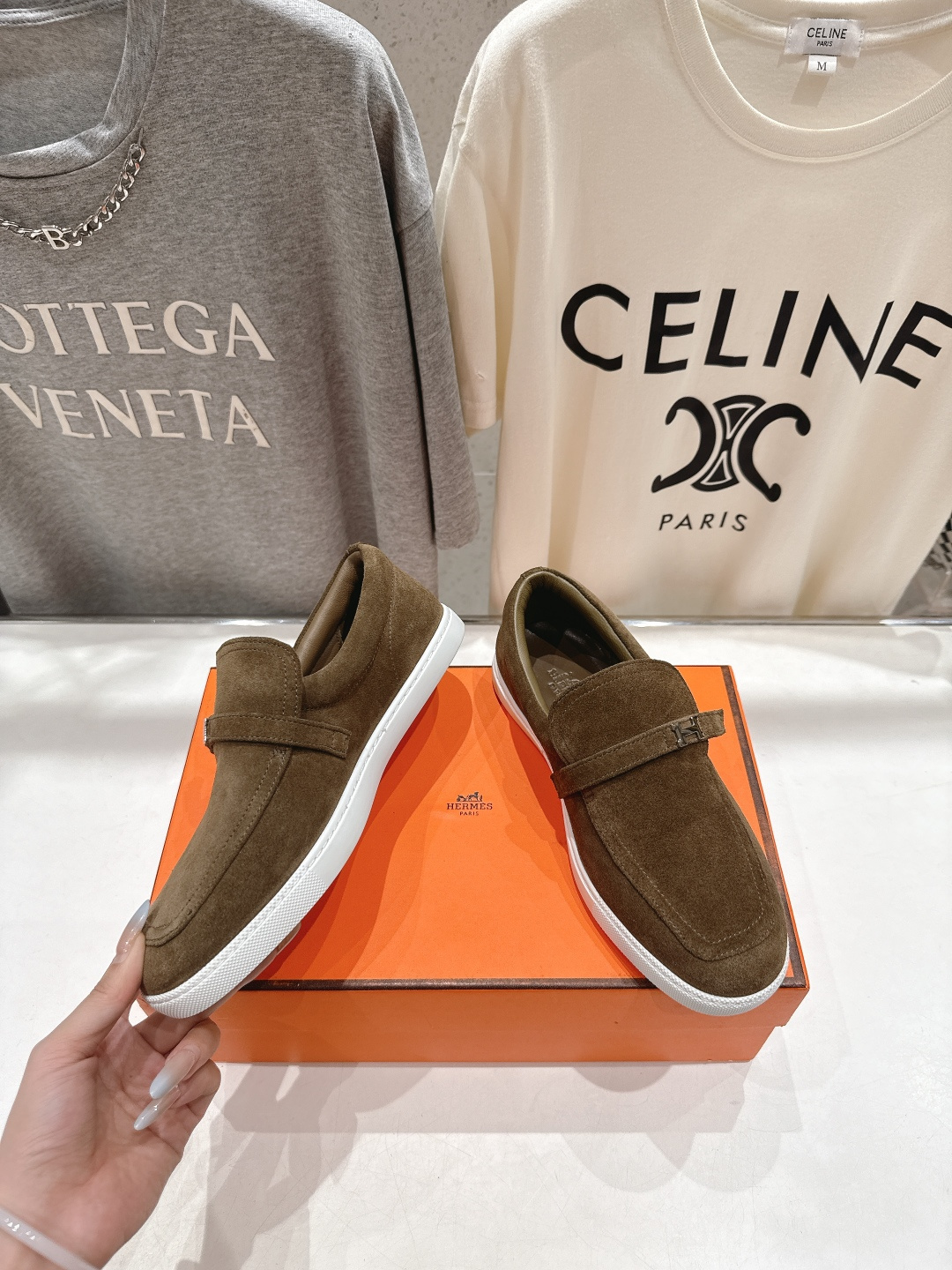 高版本出厂 男码+10 Hermes/爱马仕H家F056 2025ss新品情侣款休闲鞋乐福鞋经典休闲风格