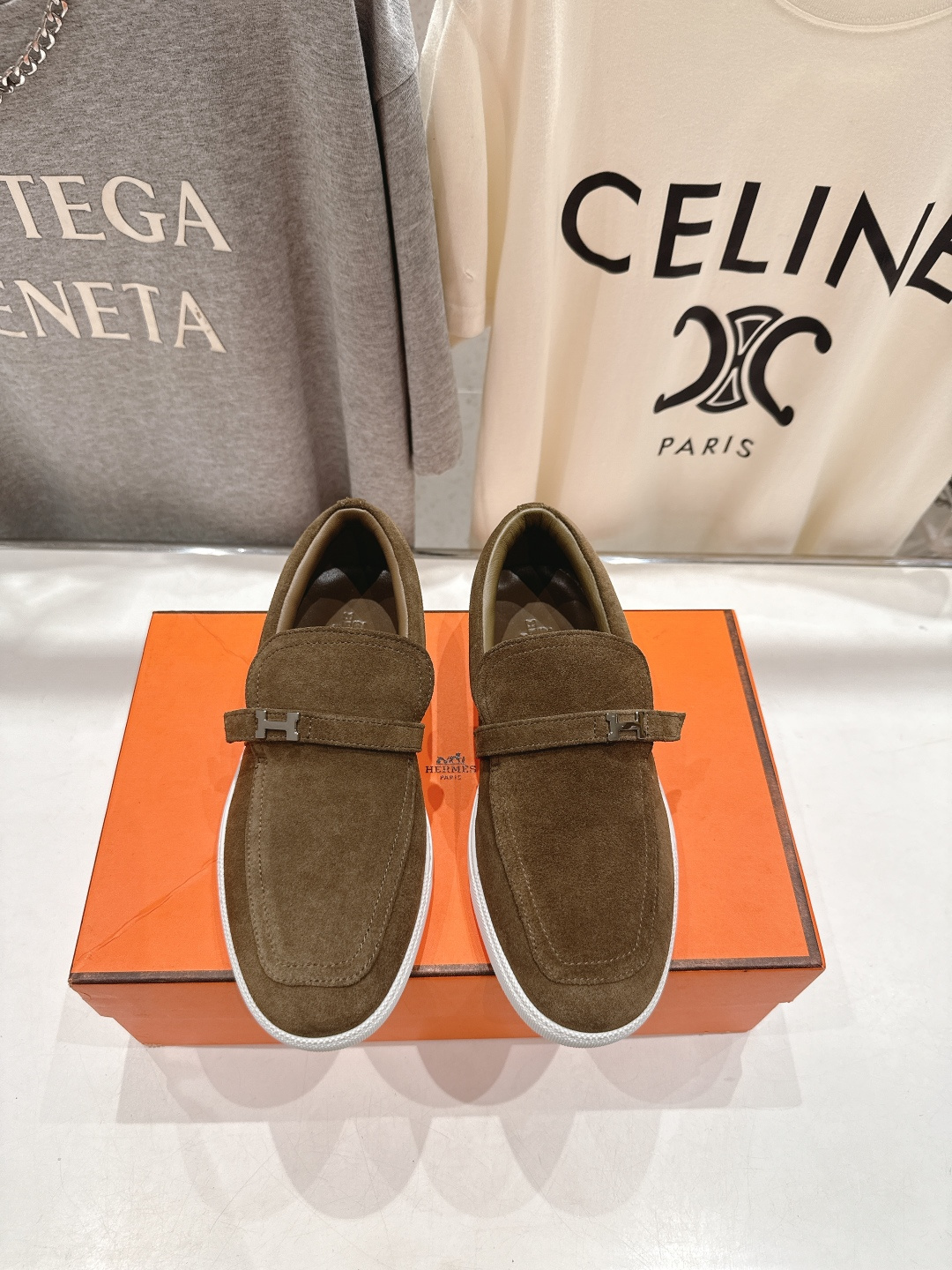 高版本出厂 男码+10 Hermes/爱马仕H家F056 2025ss新品情侣款休闲鞋乐福鞋经典休闲风格