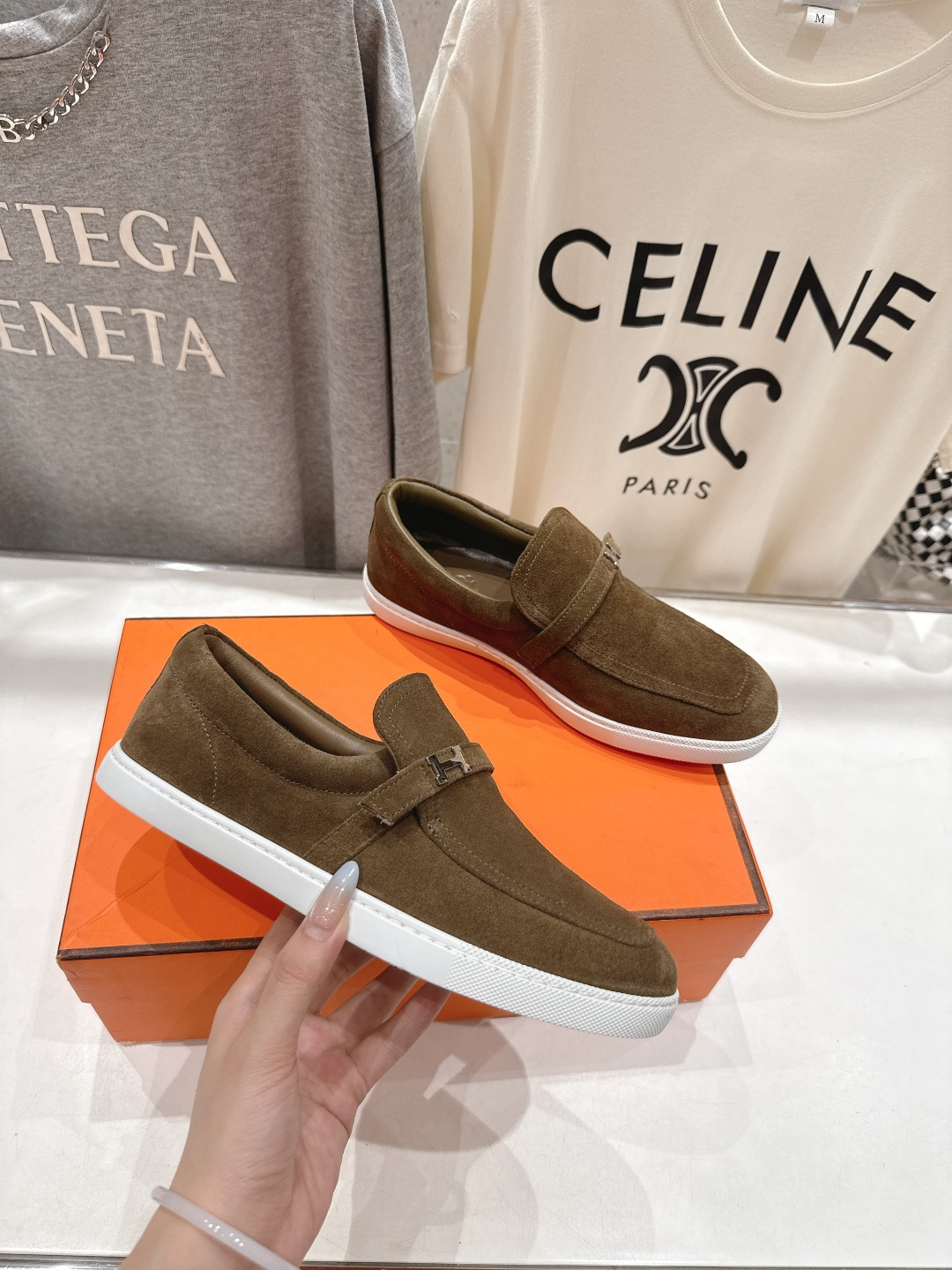 高版本出厂 男码+10 Hermes/爱马仕H家F056 2025ss新品情侣款休闲鞋乐福鞋经典休闲风格