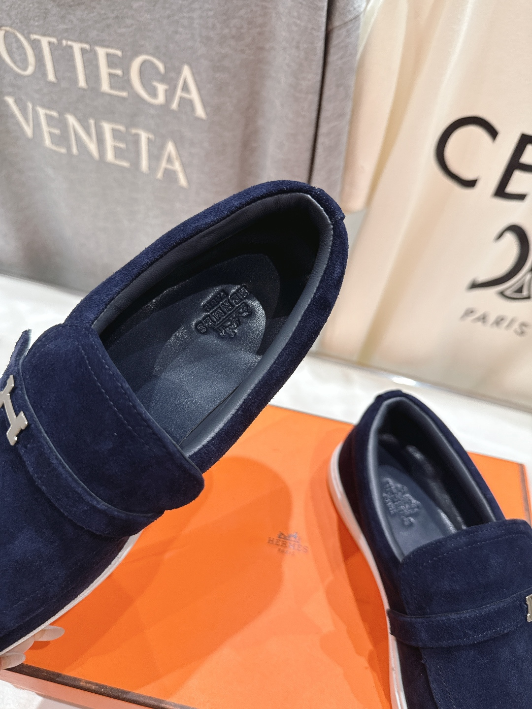 高版本出厂 男码+10 Hermes/爱马仕H家F056 2025ss新品情侣款休闲鞋乐福鞋经典休闲风格