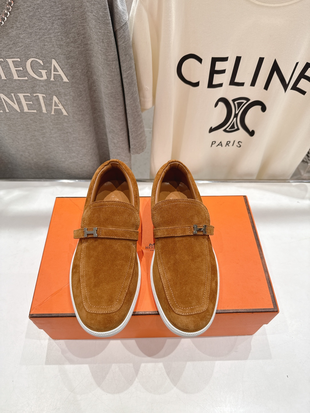 高版本出厂 男码+10 Hermes/爱马仕H家F056 2025ss新品情侣款休闲鞋乐福鞋经典休闲风格