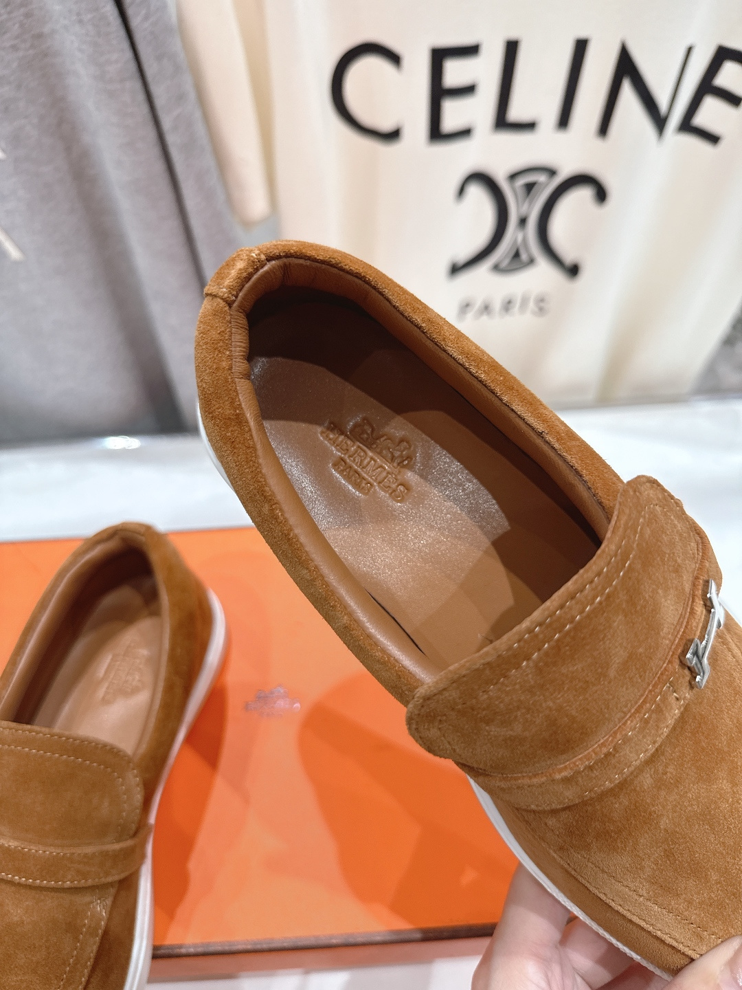 高版本出厂 男码+10 Hermes/爱马仕H家F056 2025ss新品情侣款休闲鞋乐福鞋经典休闲风格