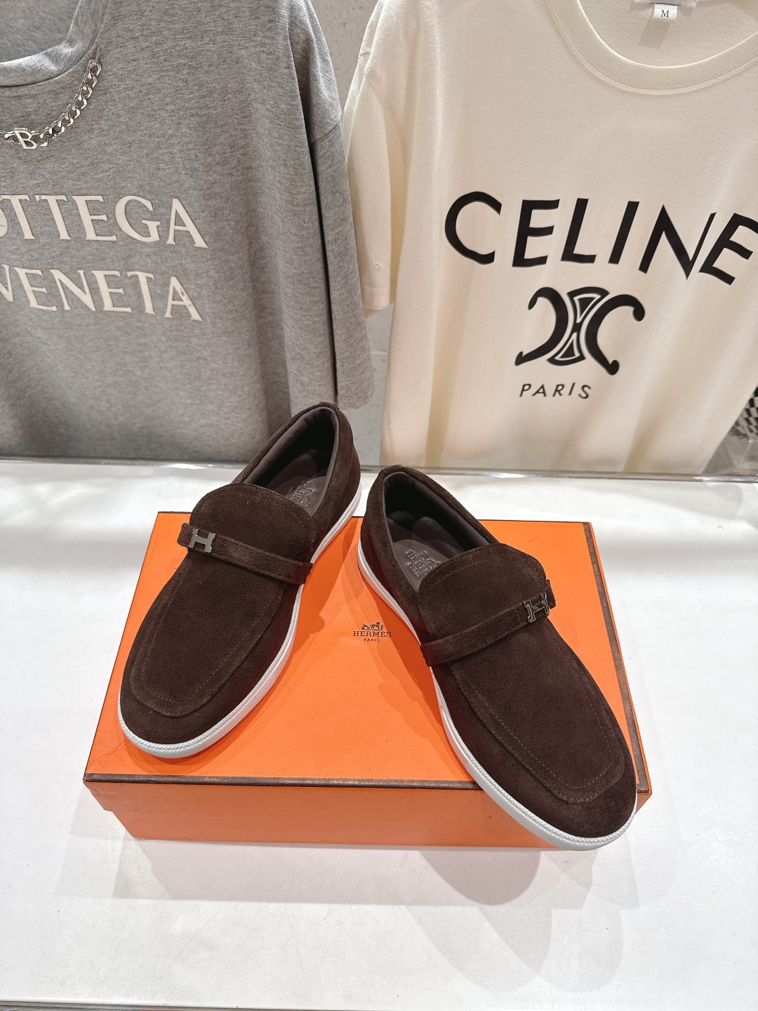 高版本出厂 男码+10 Hermes/爱马仕H家F056 2025ss新品情侣款休闲鞋乐福鞋经典休闲风格