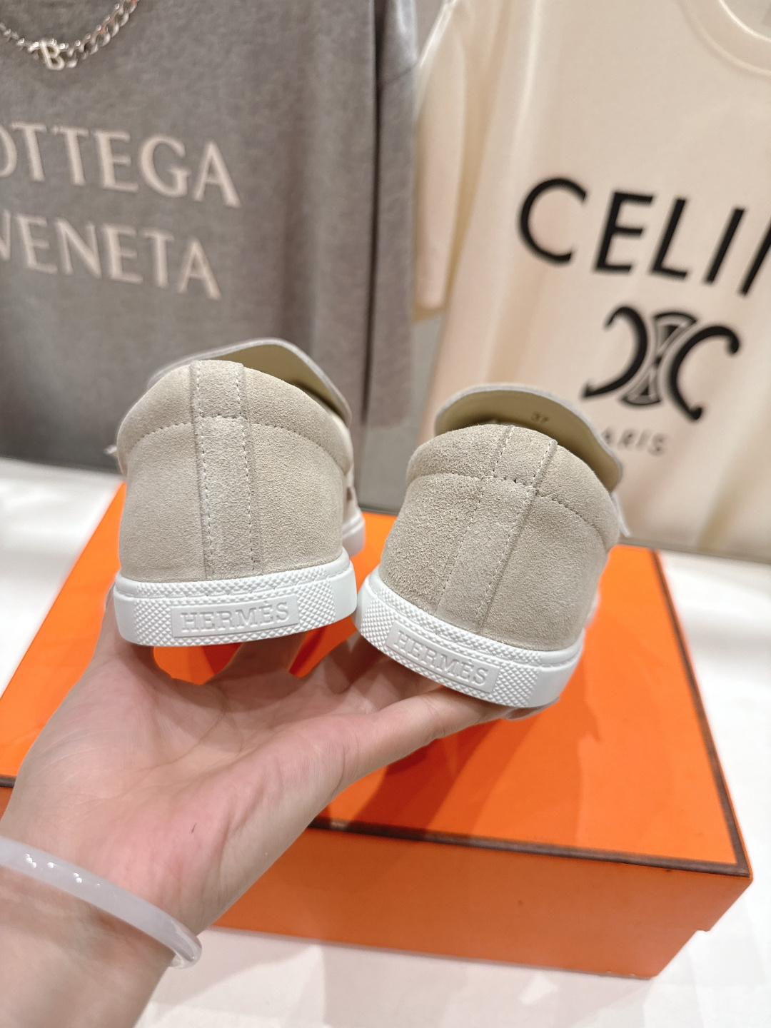 高版本出厂 男码+10 Hermes/爱马仕H家F056 2025ss新品情侣款休闲鞋乐福鞋经典休闲风格