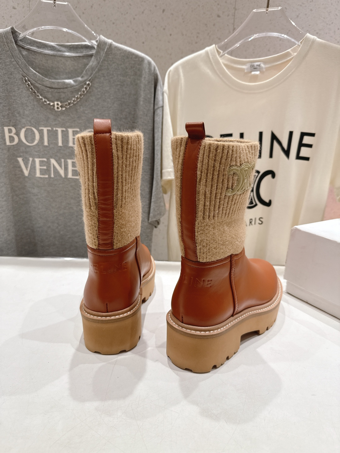 高版本出厂 Celine*赛琳F035 2025ss秋冬新款针织筒短靴，lisa同款超火复古凯旋门厚底短