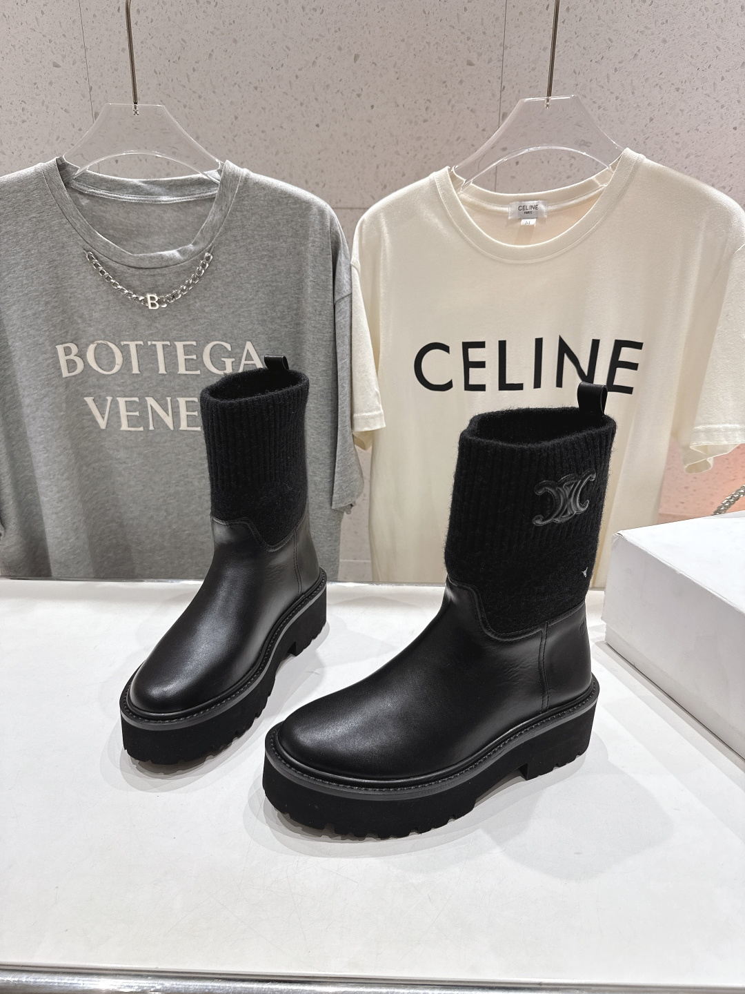 高版本出厂 Celine*赛琳F035 2025ss秋冬新款针织筒短靴，lisa同款超火复古凯旋门厚底短