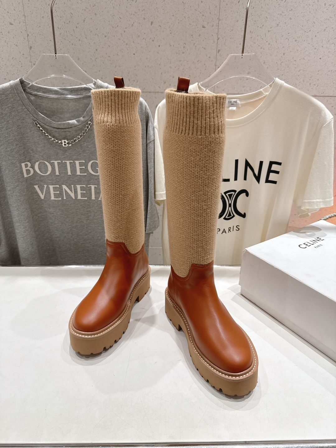 高版本出厂 Celine*赛琳F035 2025ss秋冬新款针织筒长靴，lisa同款超火复古凯旋门厚底长